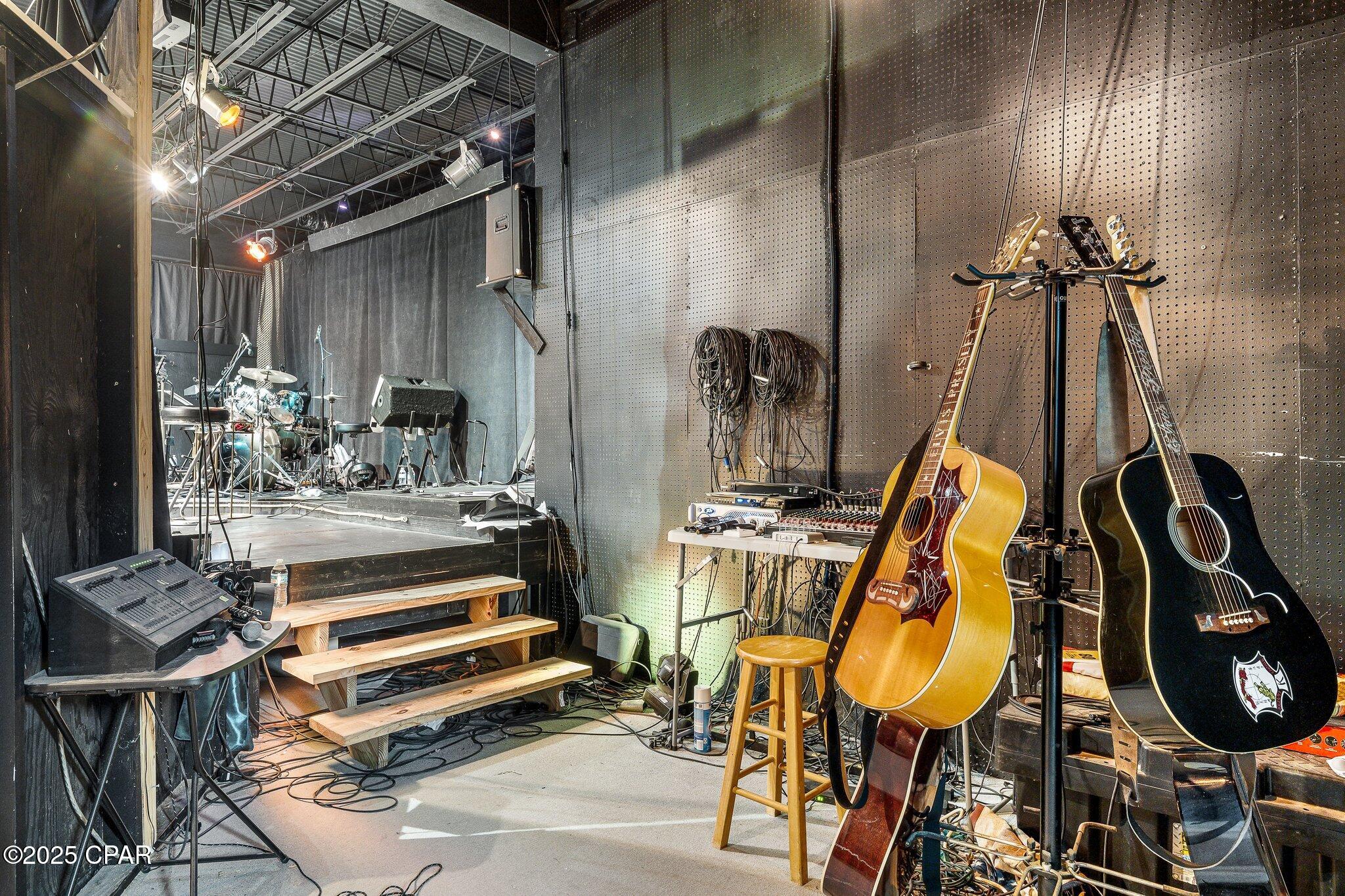 Gulf Coast Hwy - Commercial Sale