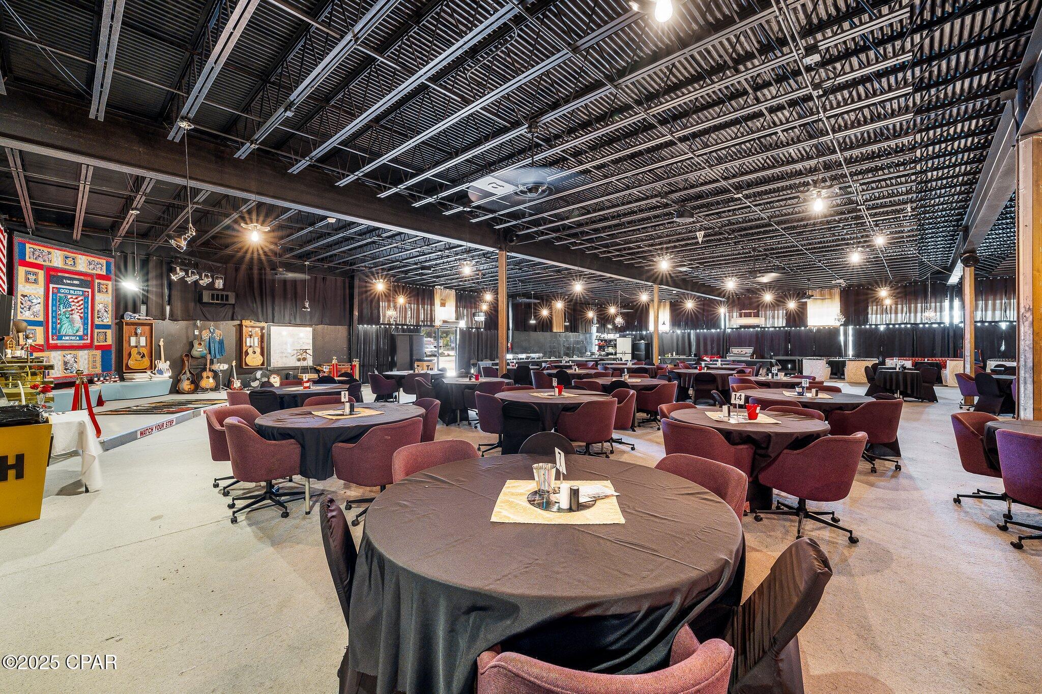 Gulf Coast Hwy - Commercial Sale