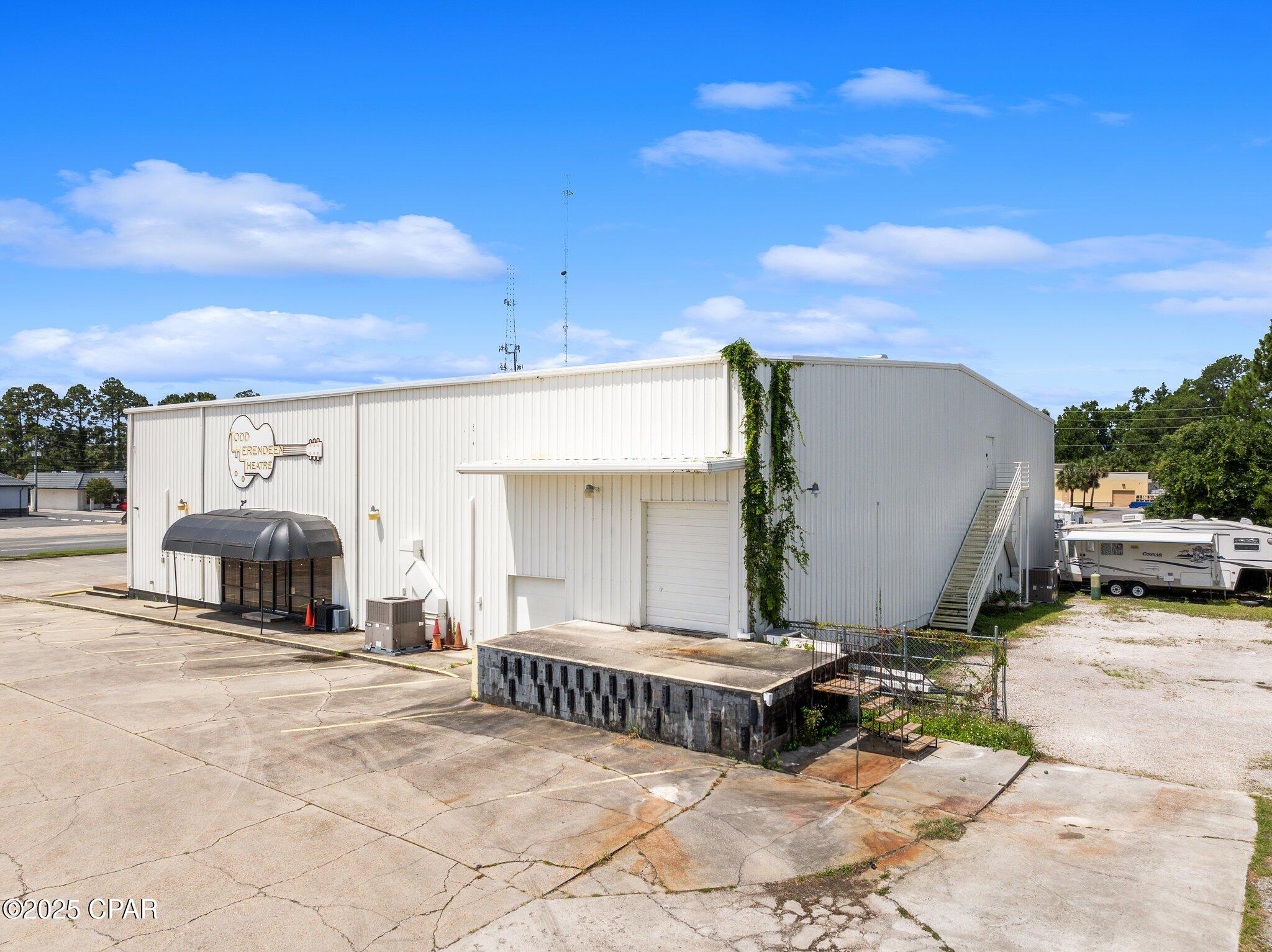 Gulf Coast Hwy - Commercial Sale