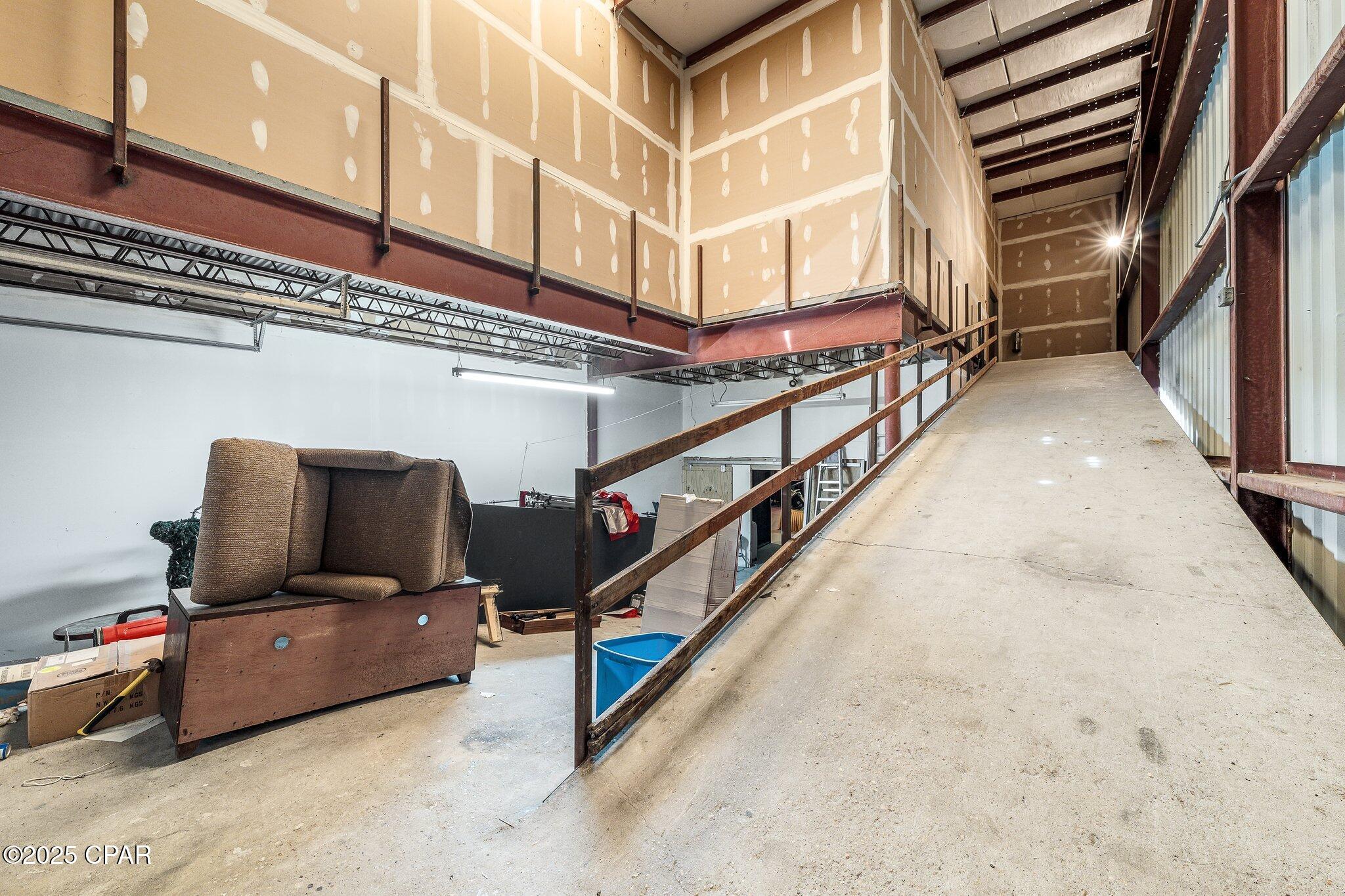 Gulf Coast Hwy - Commercial Sale