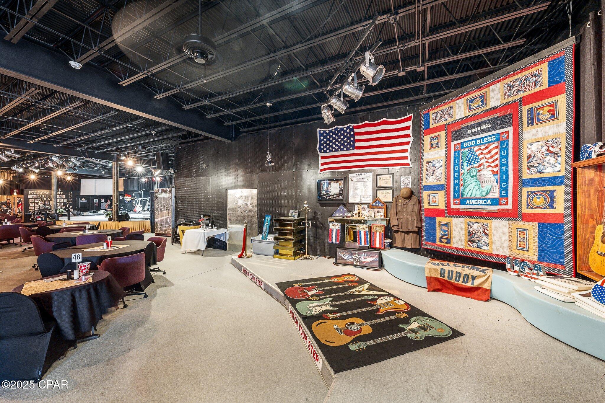 Gulf Coast Hwy - Commercial Sale