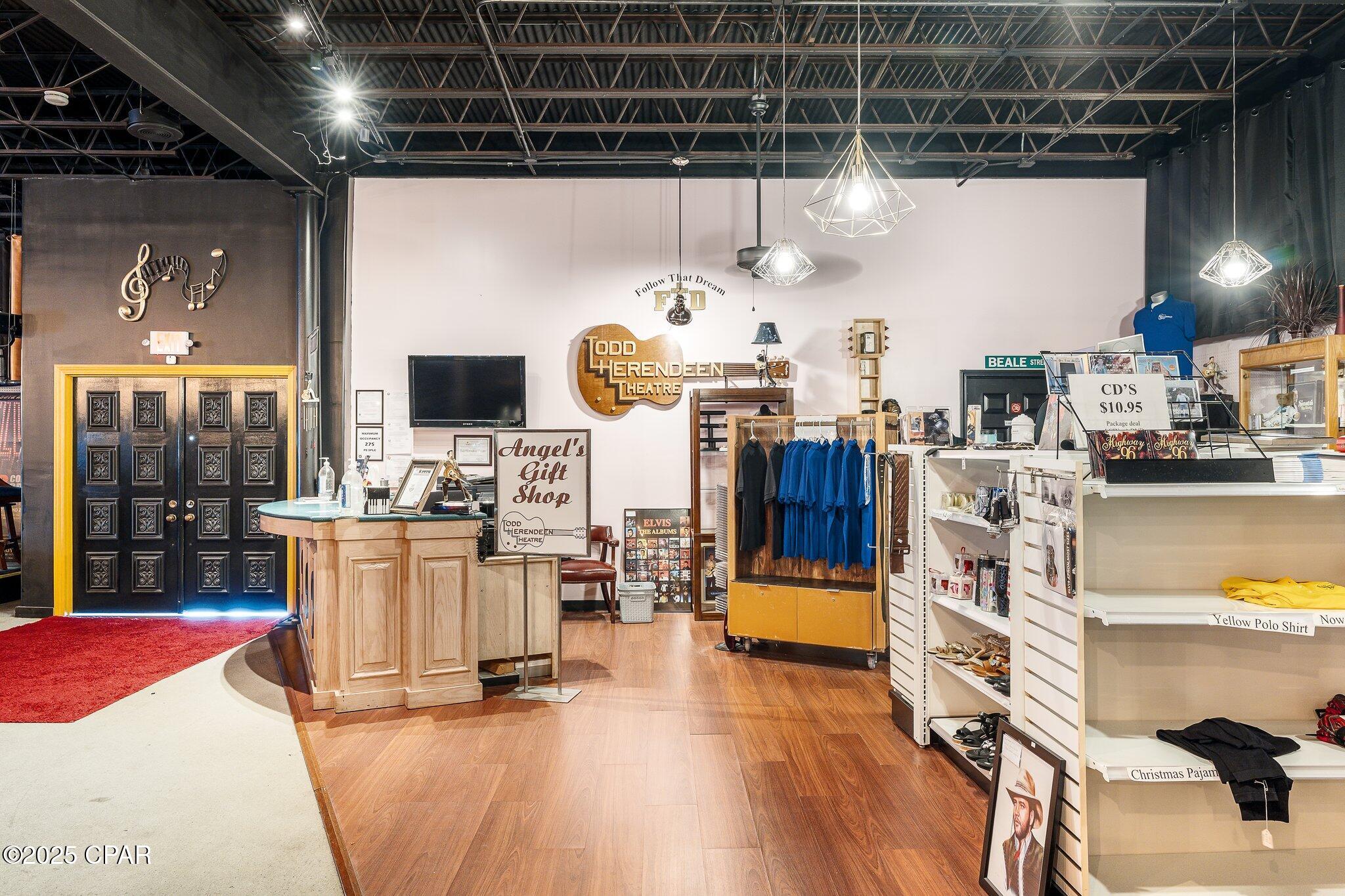 Gulf Coast Hwy - Commercial Sale