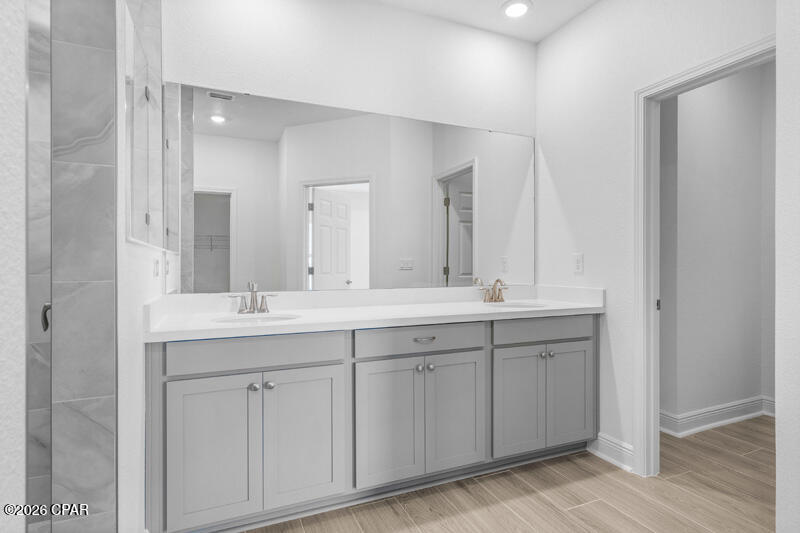 Lake Merial - Residential