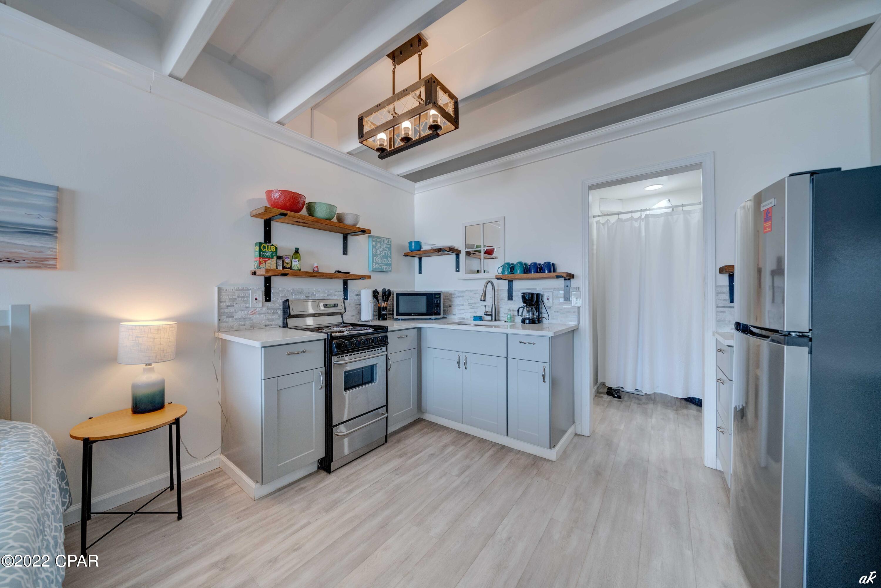 Fontainebleau Terrace - Residential