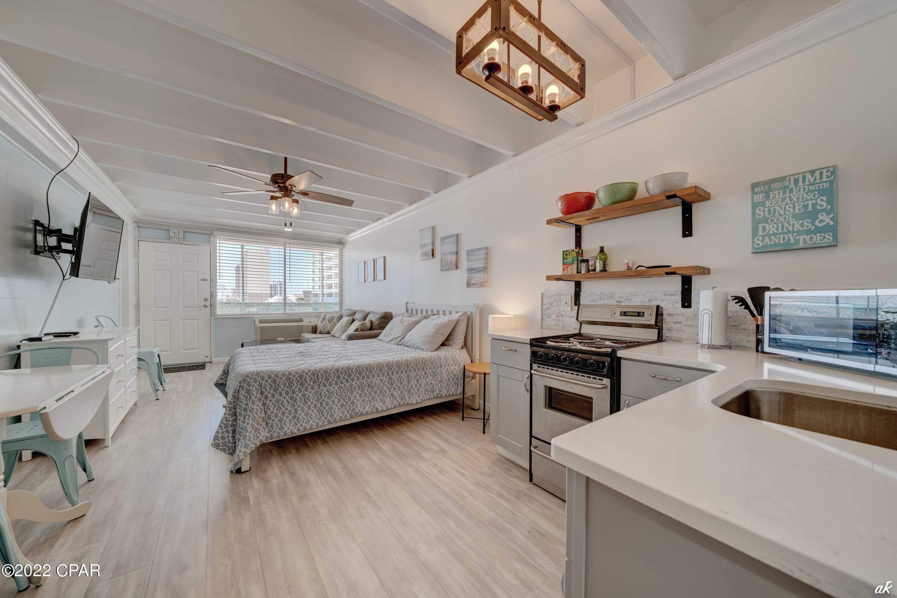 Fontainebleau Terrace - Residential