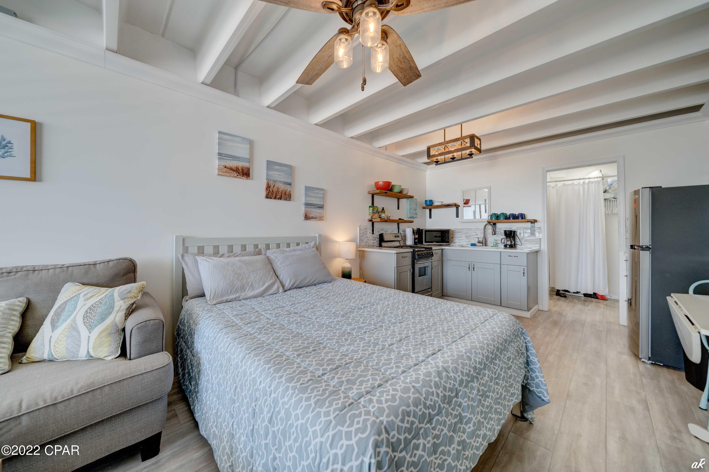 Fontainebleau Terrace - Residential