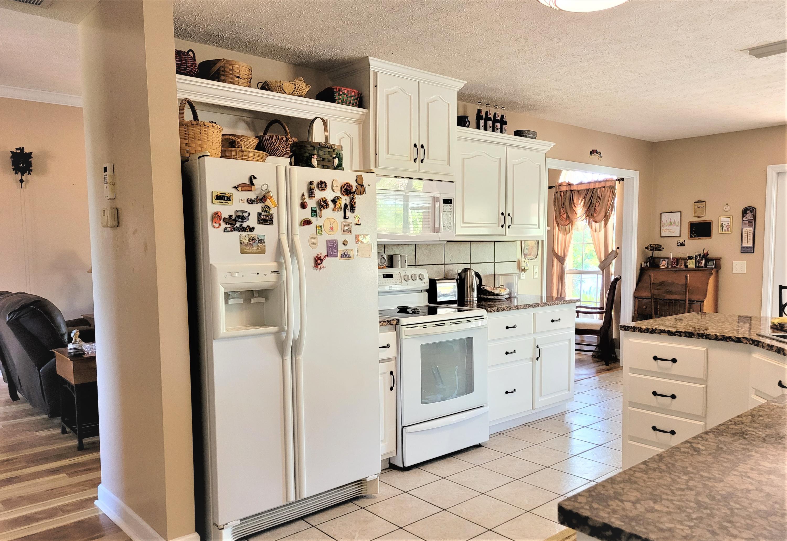 [No Recorded Subdiv] - Residential