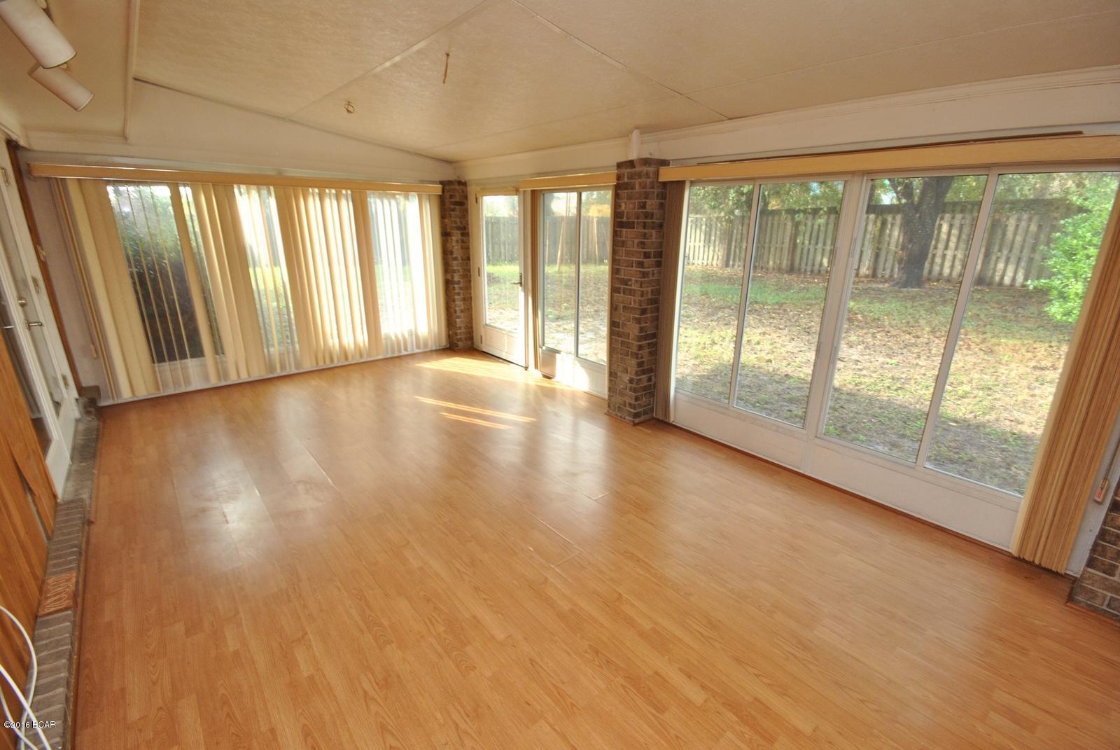 Northwoods Estates 1st Add - Residential