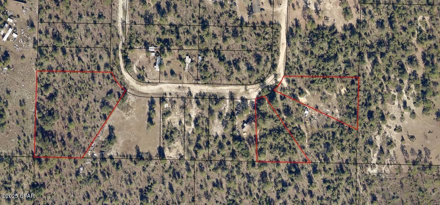 Four Building Lots two are Connected and Two are Separate All are 1+/- Acres
All of the lots are High and Dry
Great for Developers