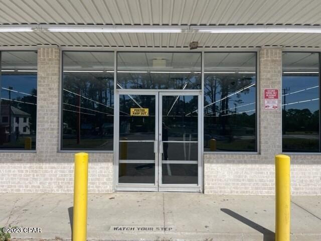 Kelly's - Commercial Sale