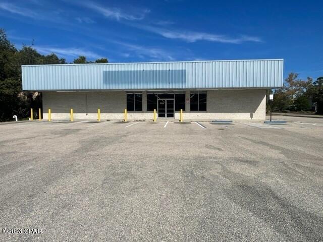 Kelly's - Commercial Sale