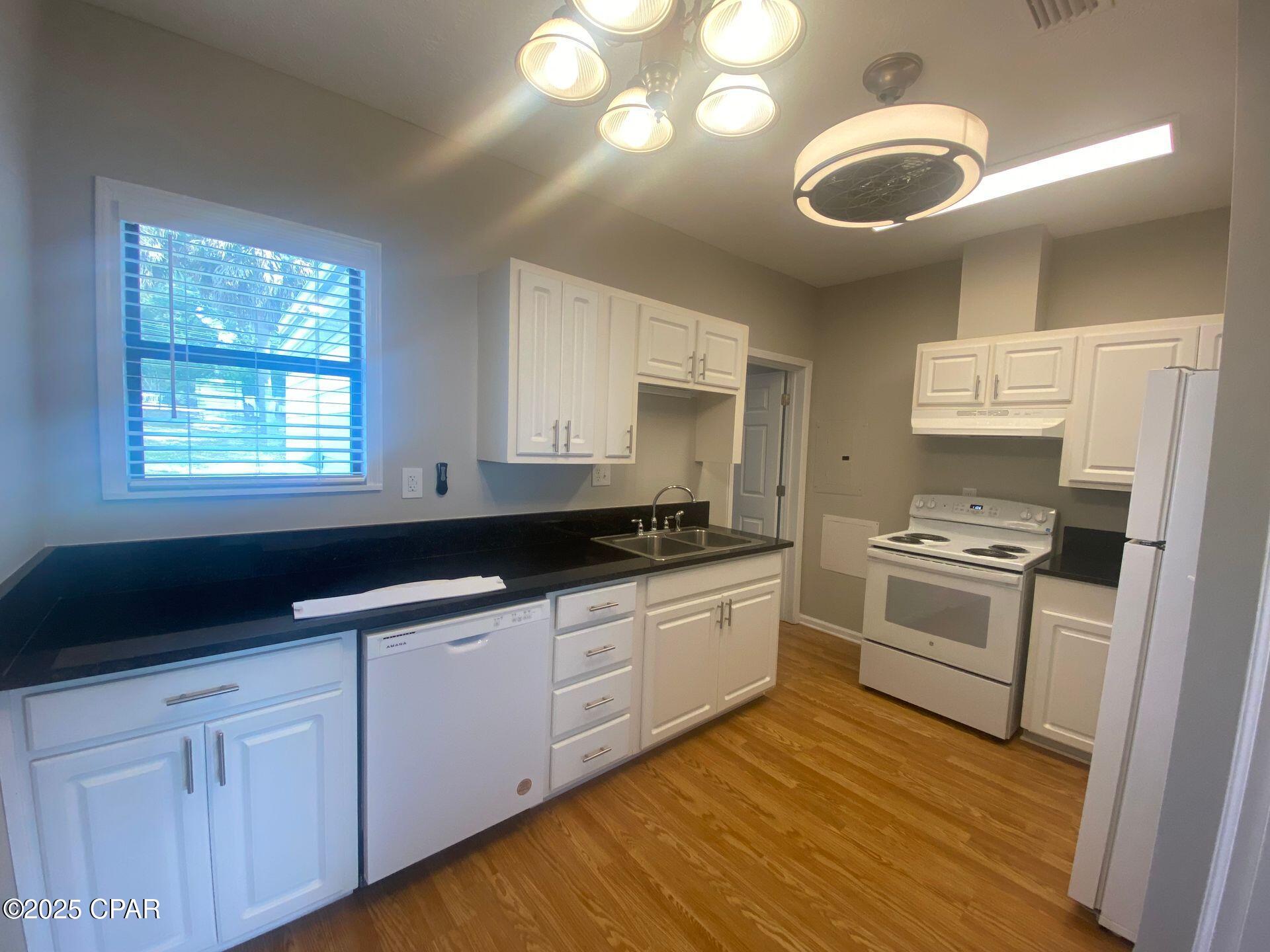 [No Recorded Subdiv] - Residential Lease