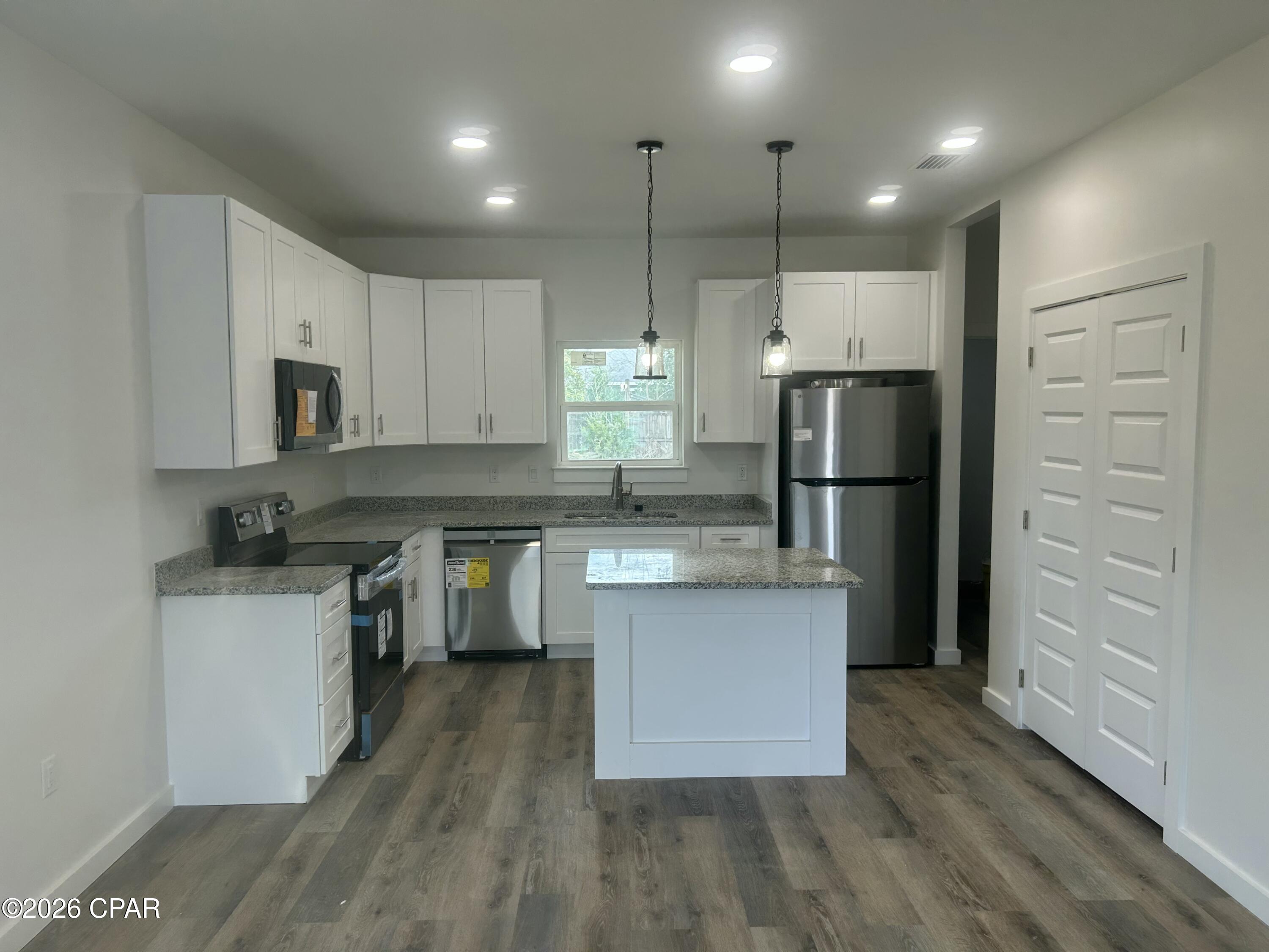 [No Recorded Subdiv] - Residential