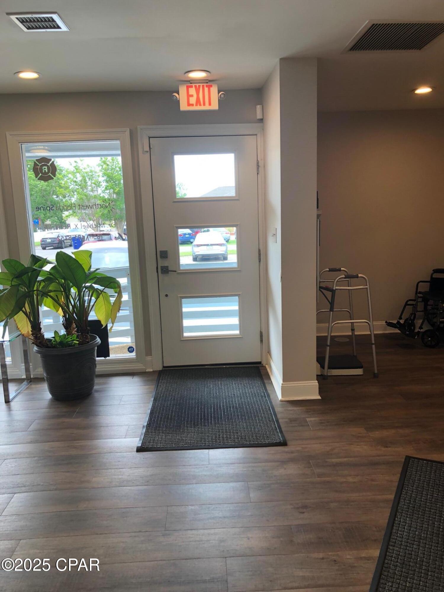 [No Recorded Subdiv] - Commercial Sale