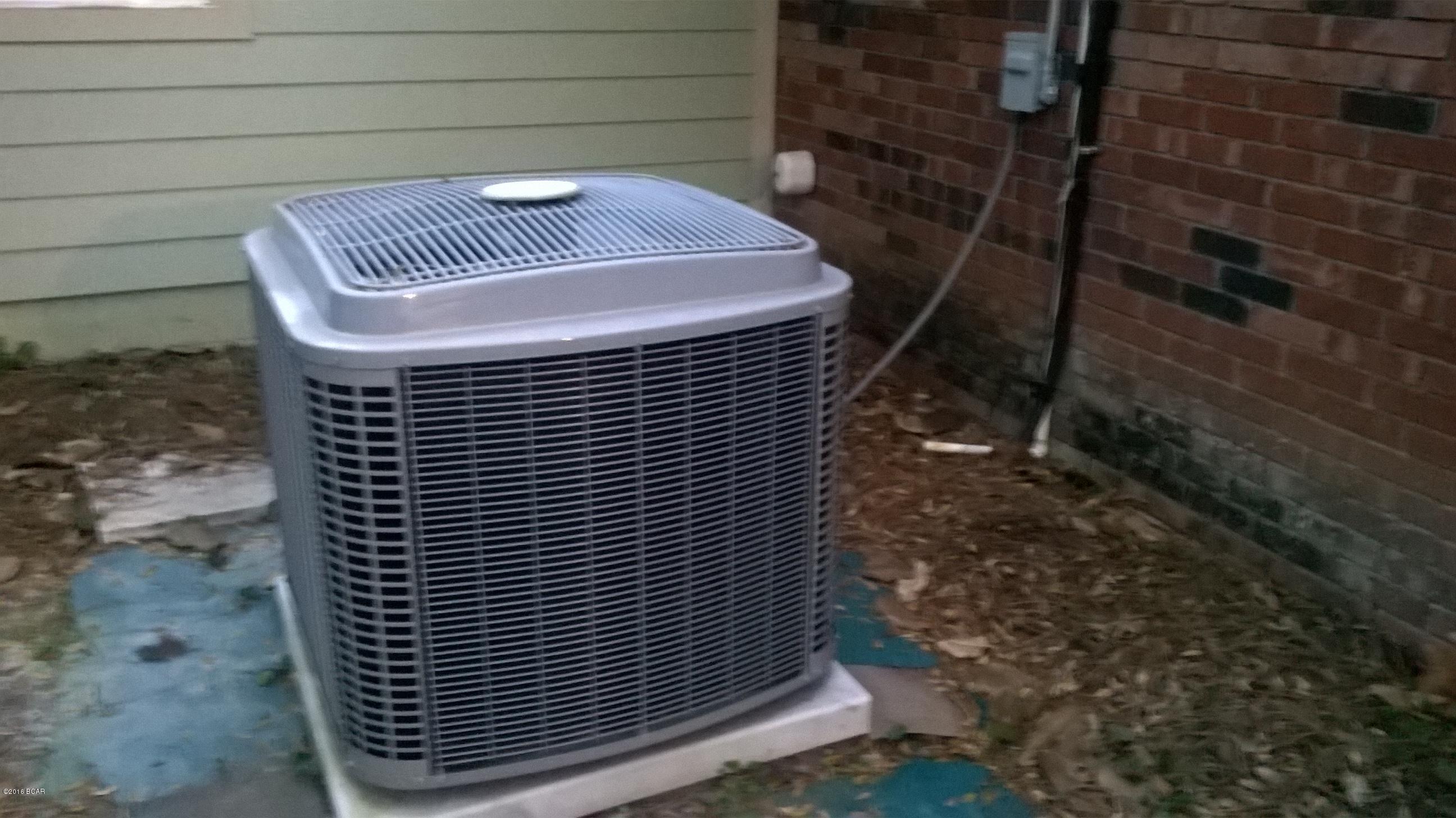 Prows Lynn Haven Replat - Residential