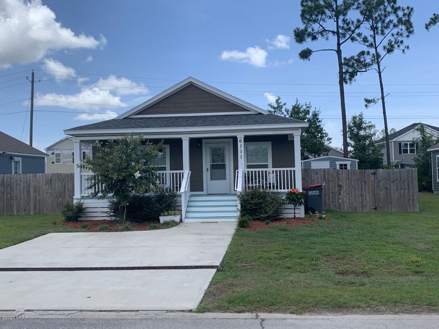 Fantastic Florida cottage located off of Hwy 231 in Turkey Run.  This home features a large covered front porch, completely fenced in yard with nice open deck, and storage shed.  This is a 3 bedroom 2 bath home with a large great room with kitchen, dining and living room with a breakfast bar/island.