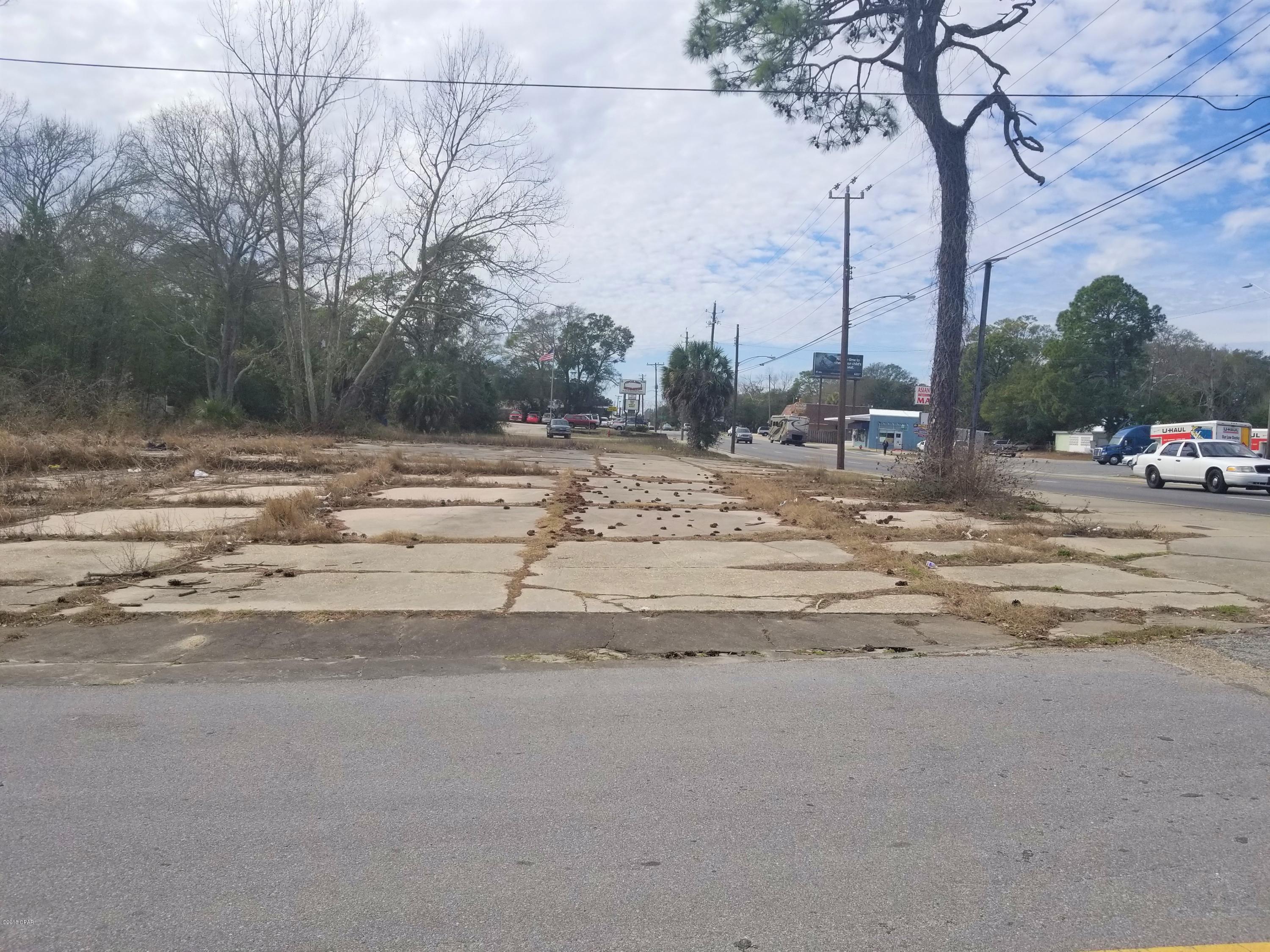 Pinecrest Add. - Land