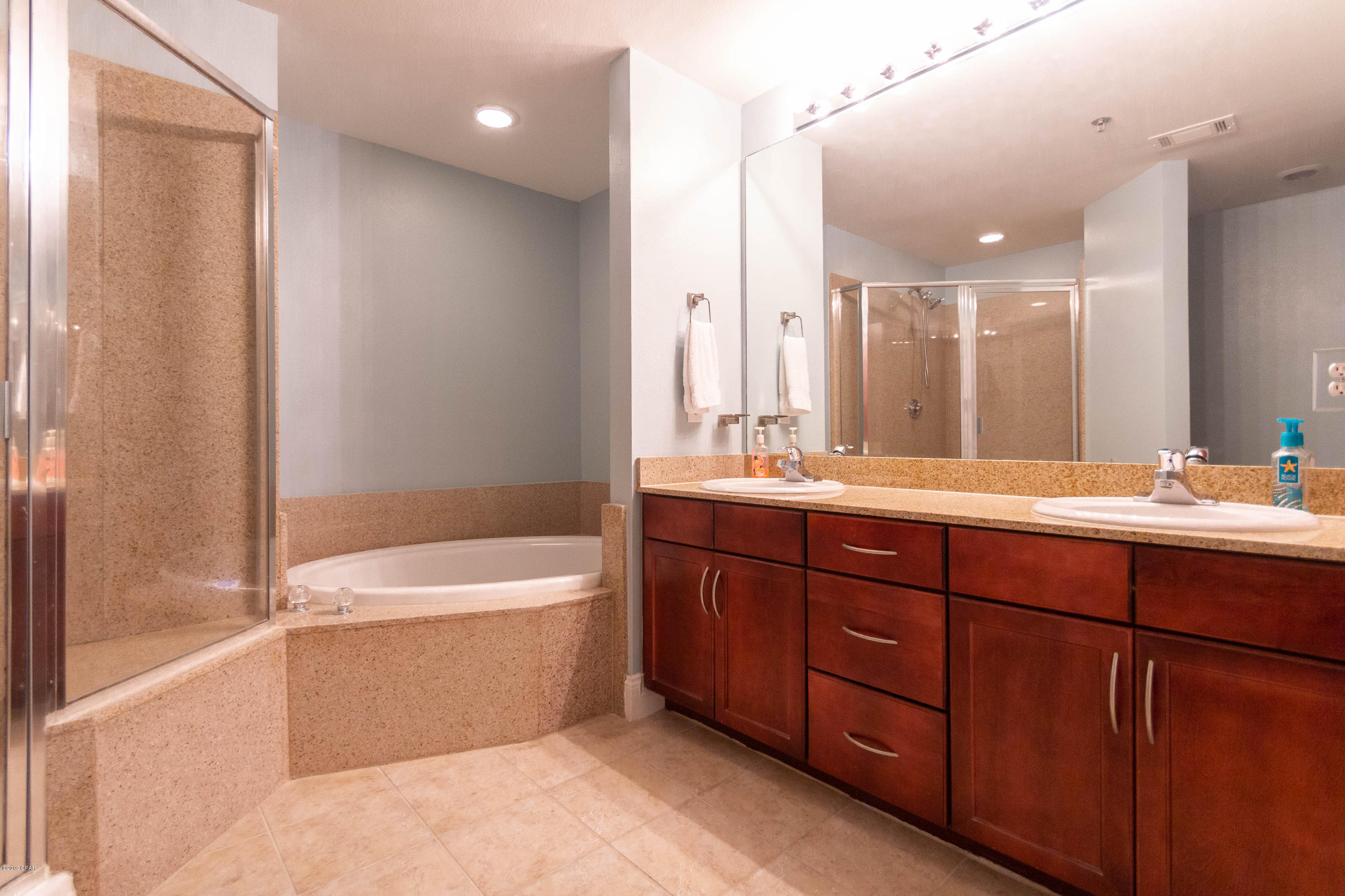 Laketown Wharf - Residential