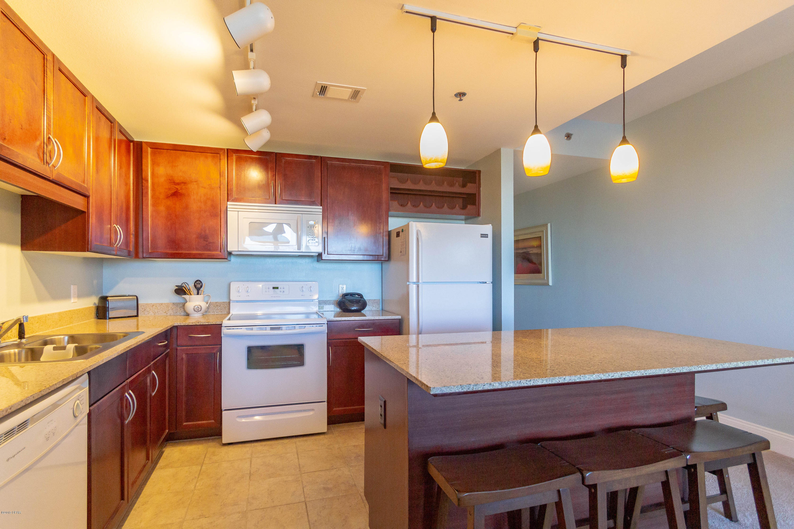 Laketown Wharf - Residential