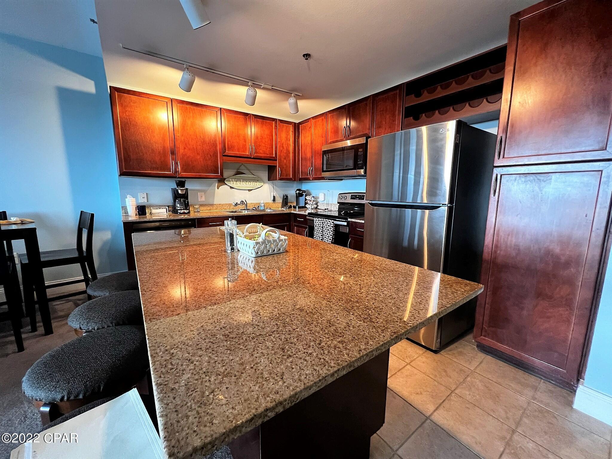 Laketown Wharf - Residential