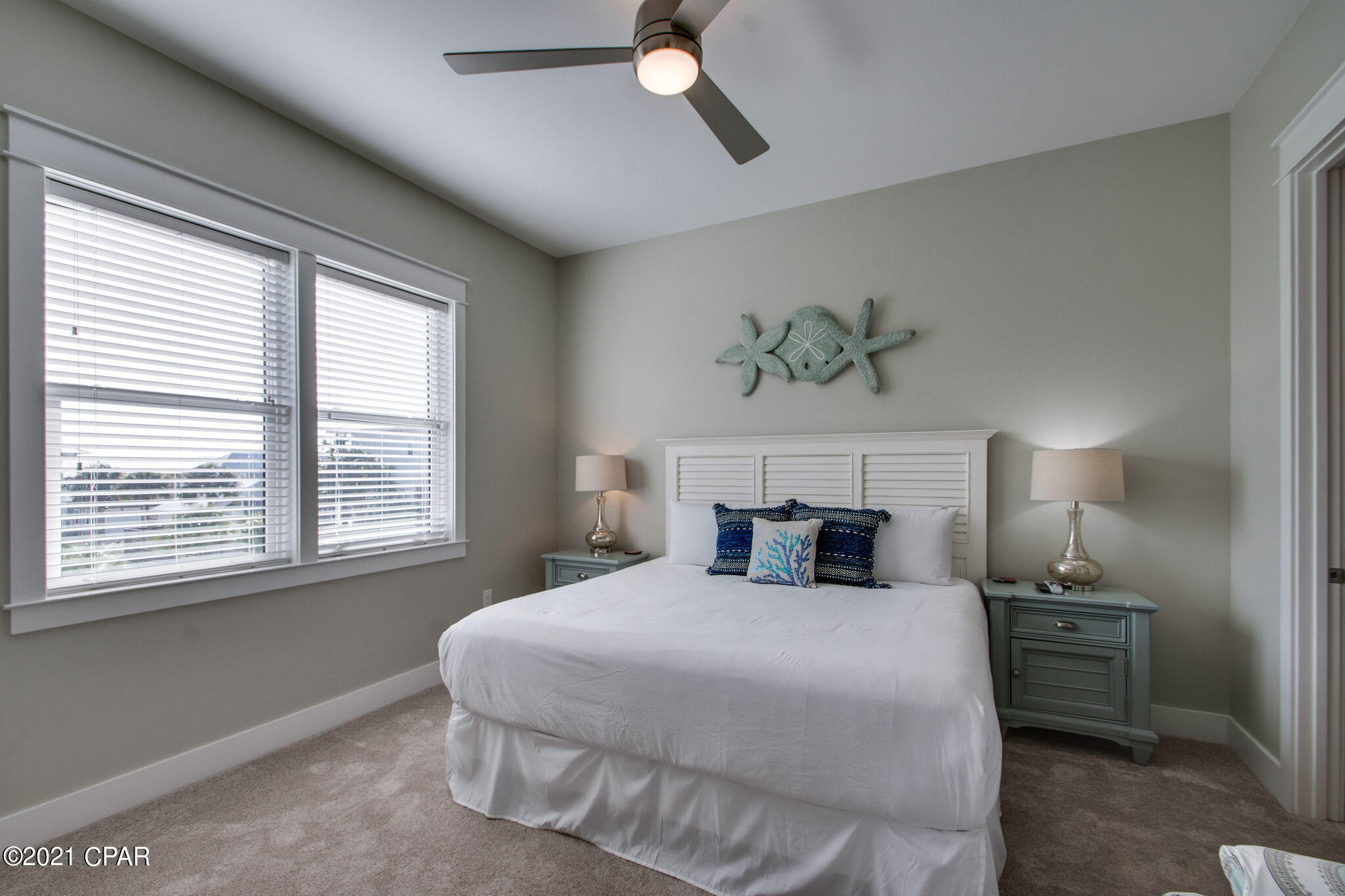 Lagoon Manor - Residential