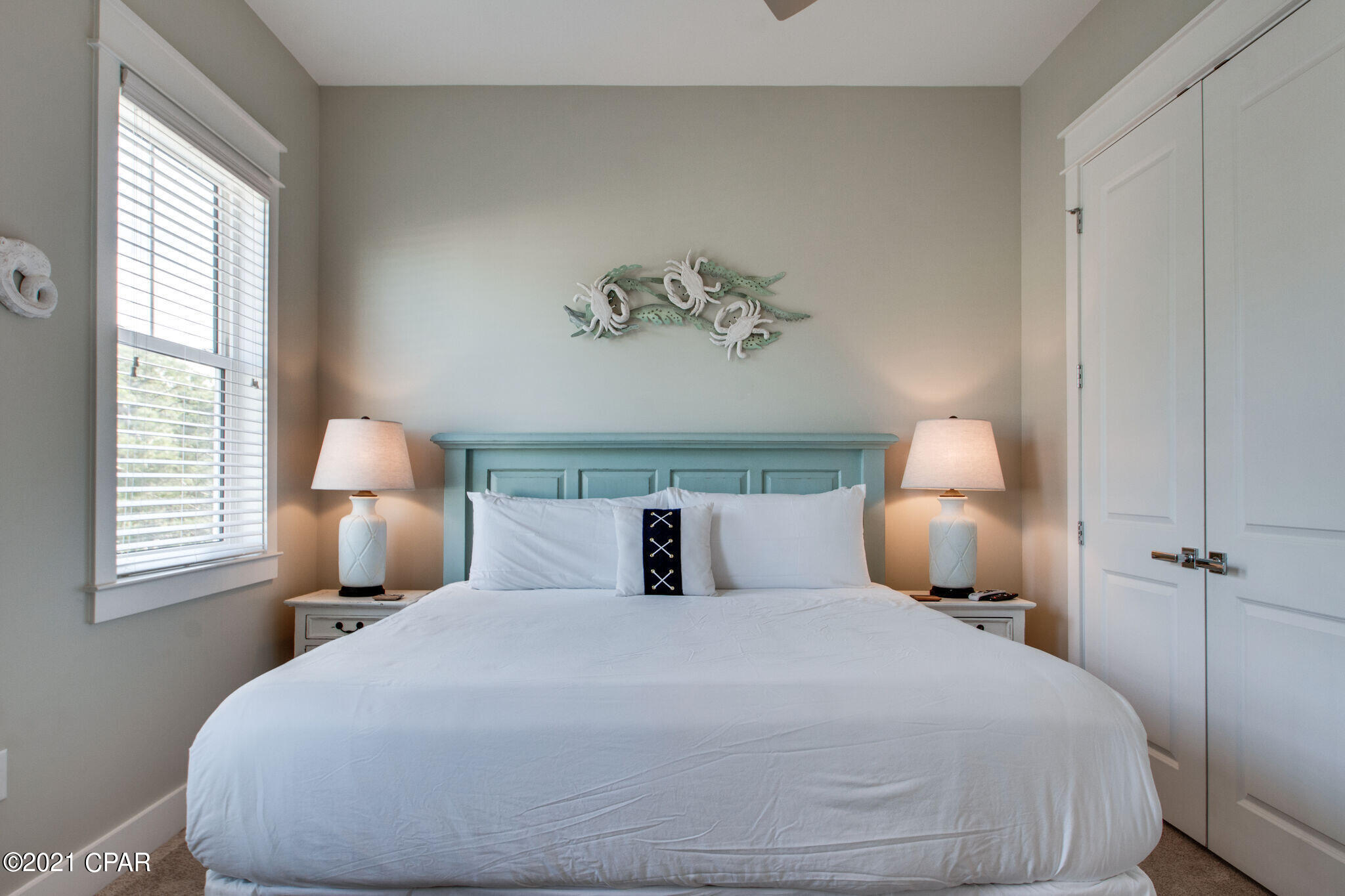 Lagoon Manor - Residential