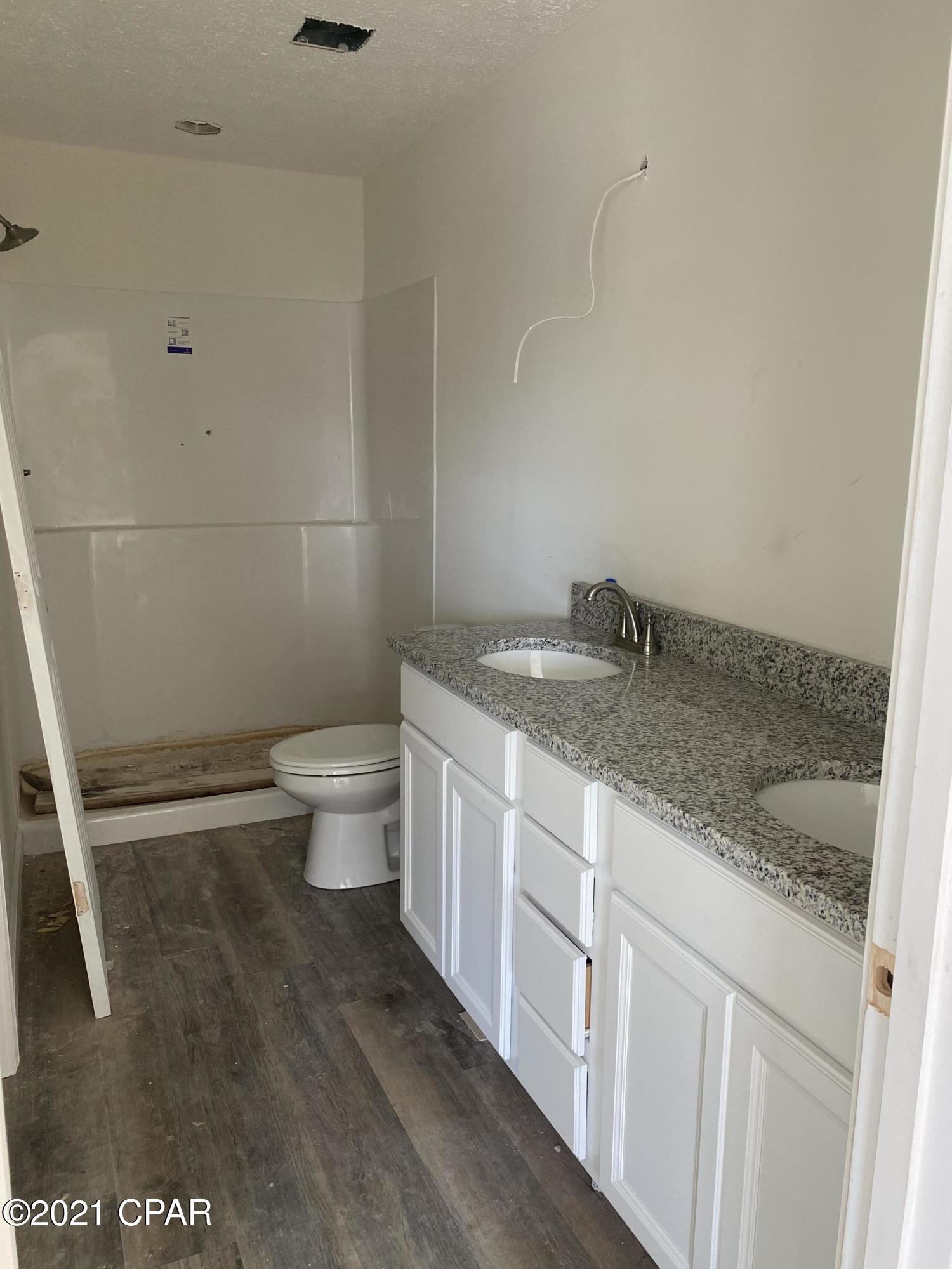 Causeway Manor - Residential