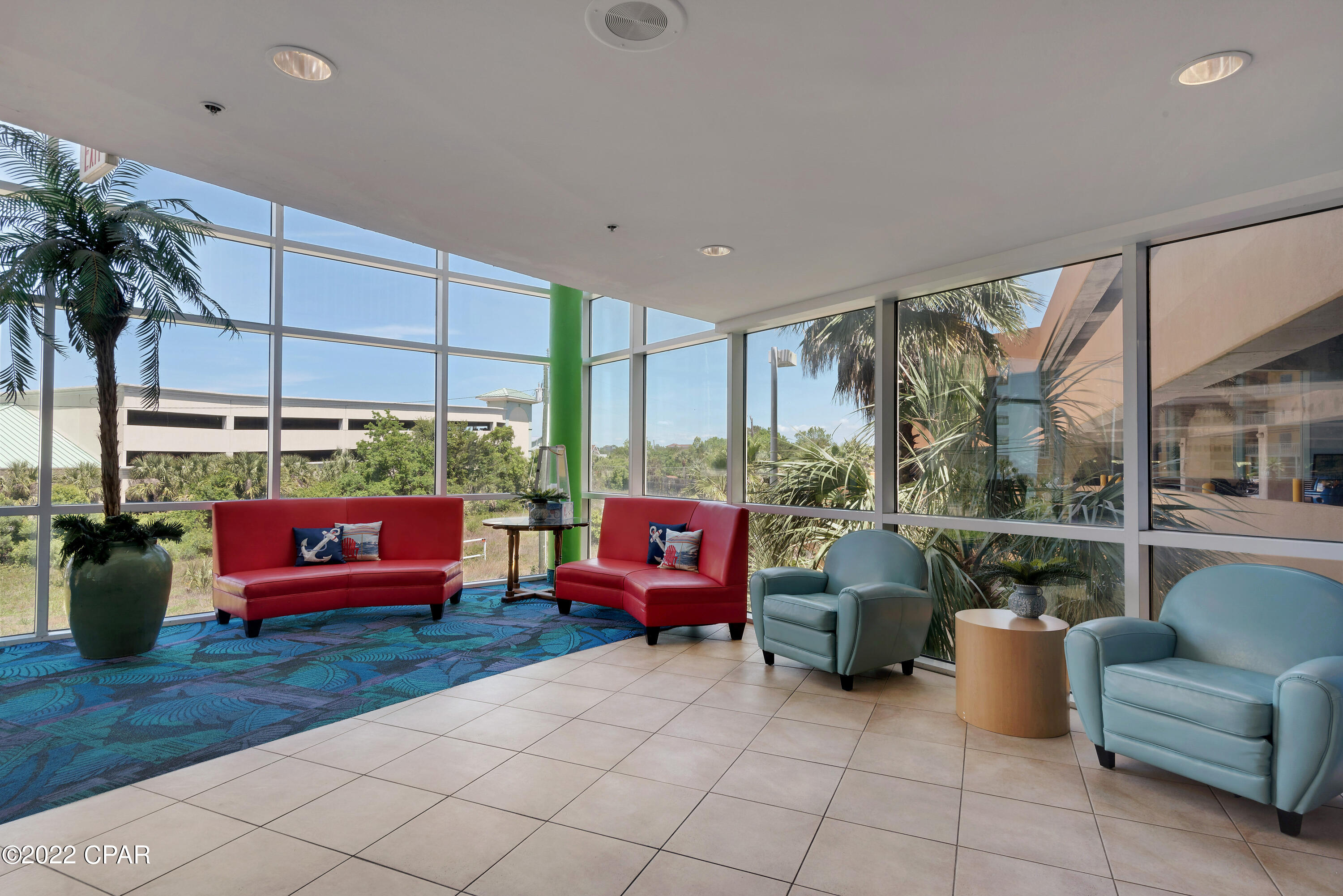 Splash Condo - Residential
