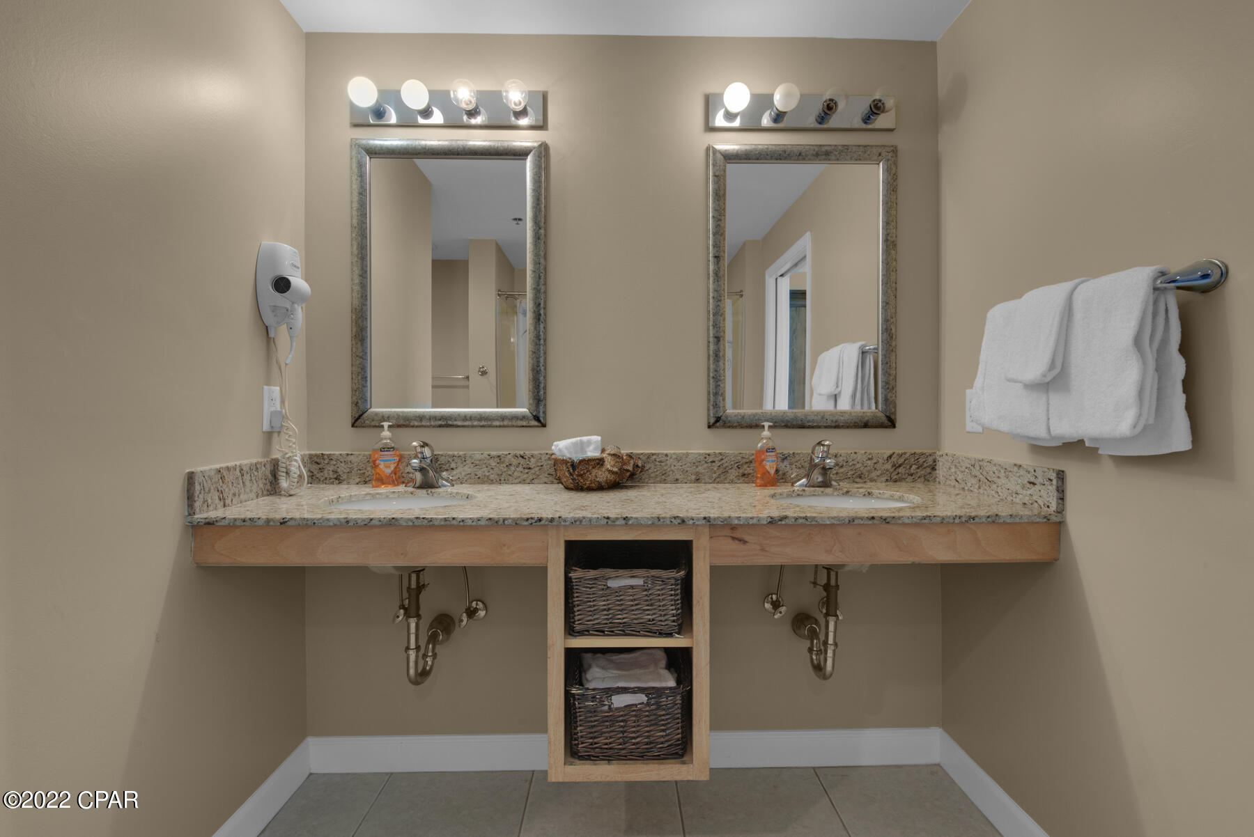 Splash Condo - Residential