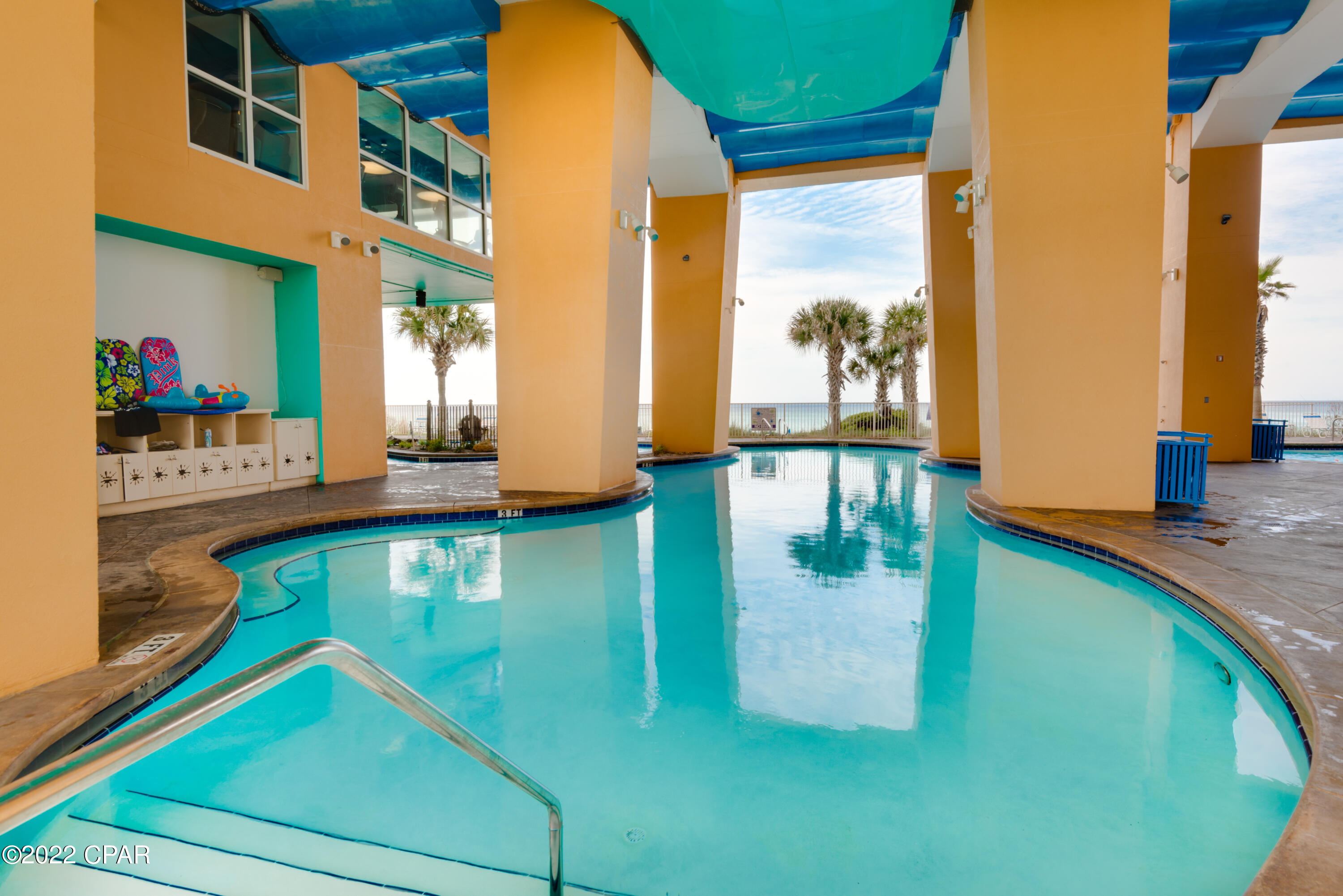 Splash Condo - Residential