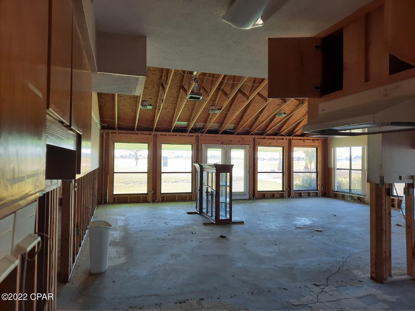 Bay Breeze - Residential