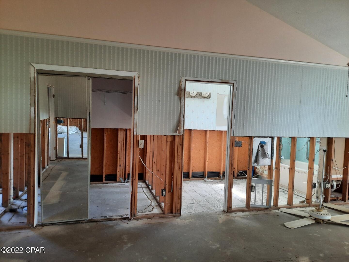 Bay Breeze - Residential