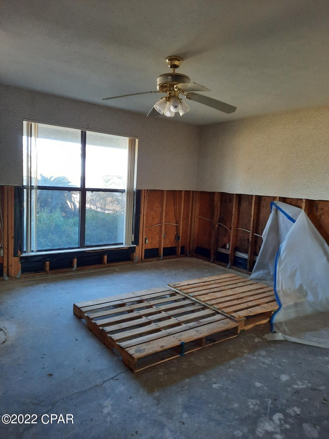 Bay Breeze - Residential