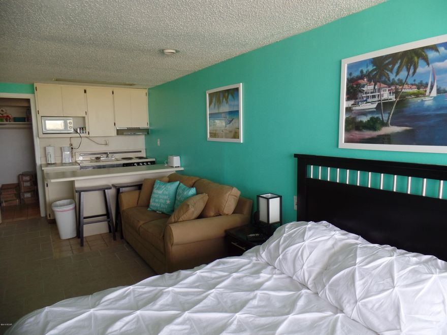 FONTAINEBLEAU IS A VERY INTERESTING HISTORIC BUILDING THAT IS IN THE PROCESS OF BEING RESTORED* THE ROOMS ARE ALL EFFICIENCIES WITH GREAT VIEWS OFD THE GULF * COMPLETELY FURNISHED AND READY TO RENT OUT, USE AS A VACATION RENTAL OR STAY AT THE BEACH YEAR ROUND * A PRICE LIKE THIS WILL NOT LAST LONG.