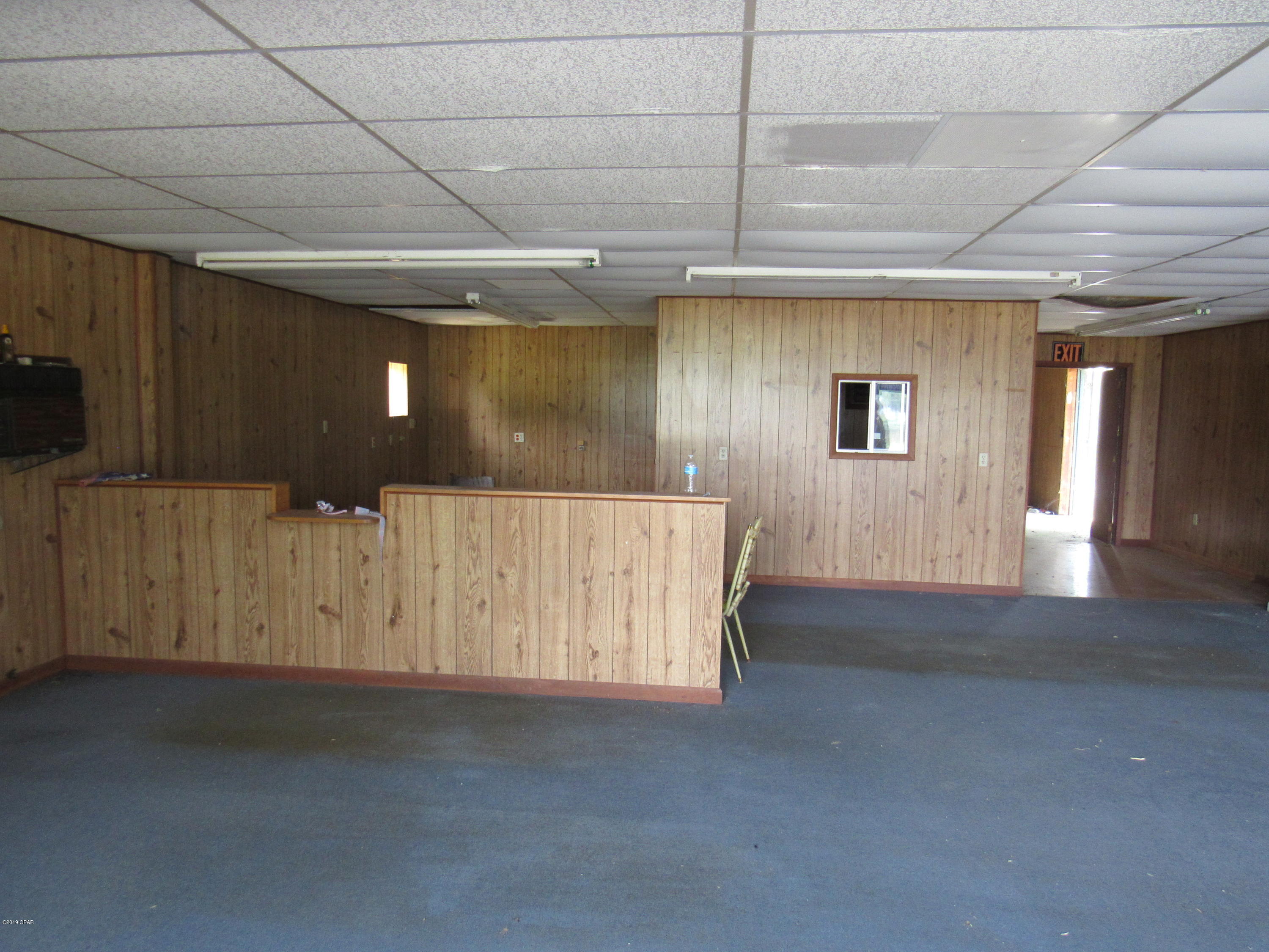 [No Recorded Subdiv] - Commercial Sale