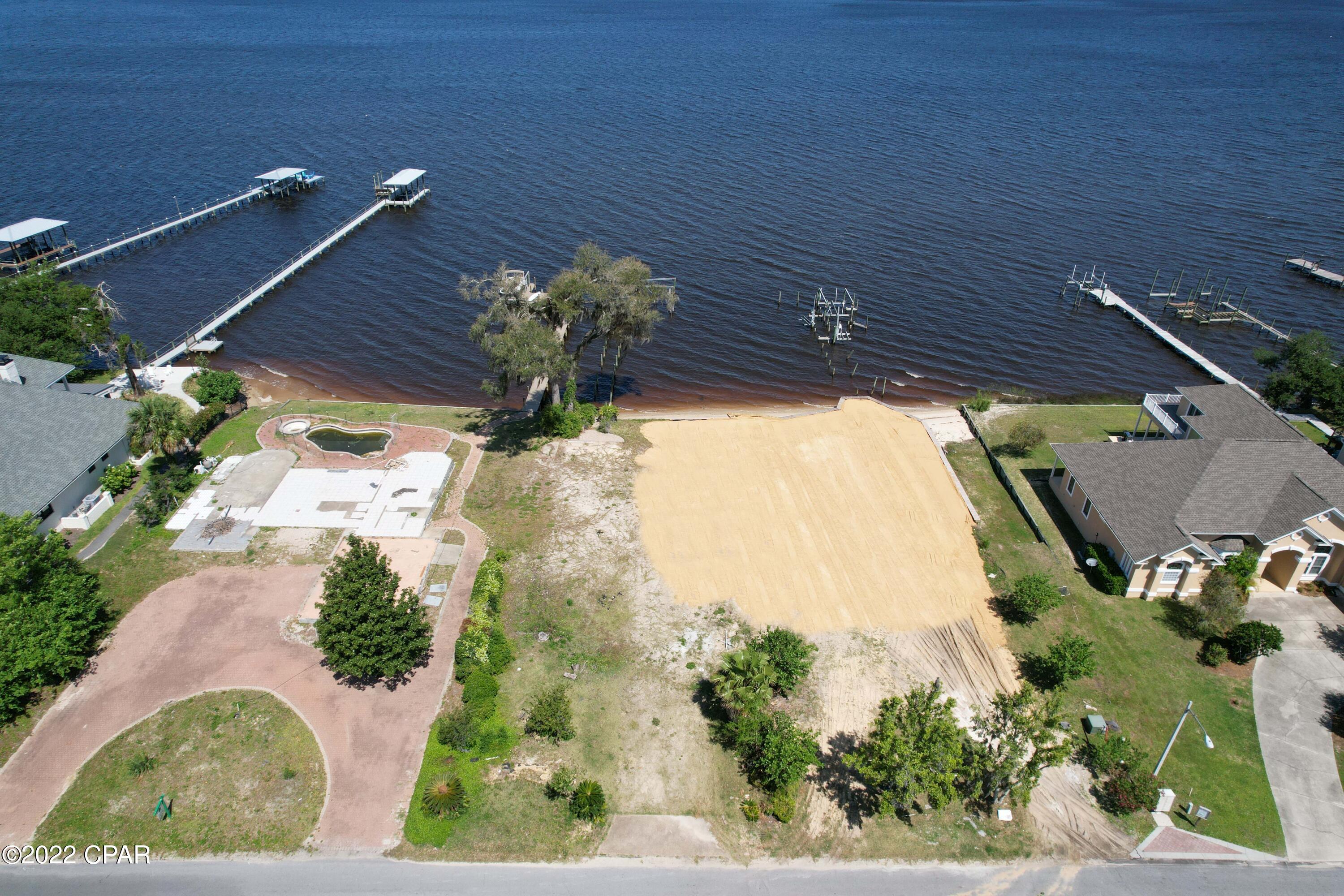 Country Club Harbour Estates - Land