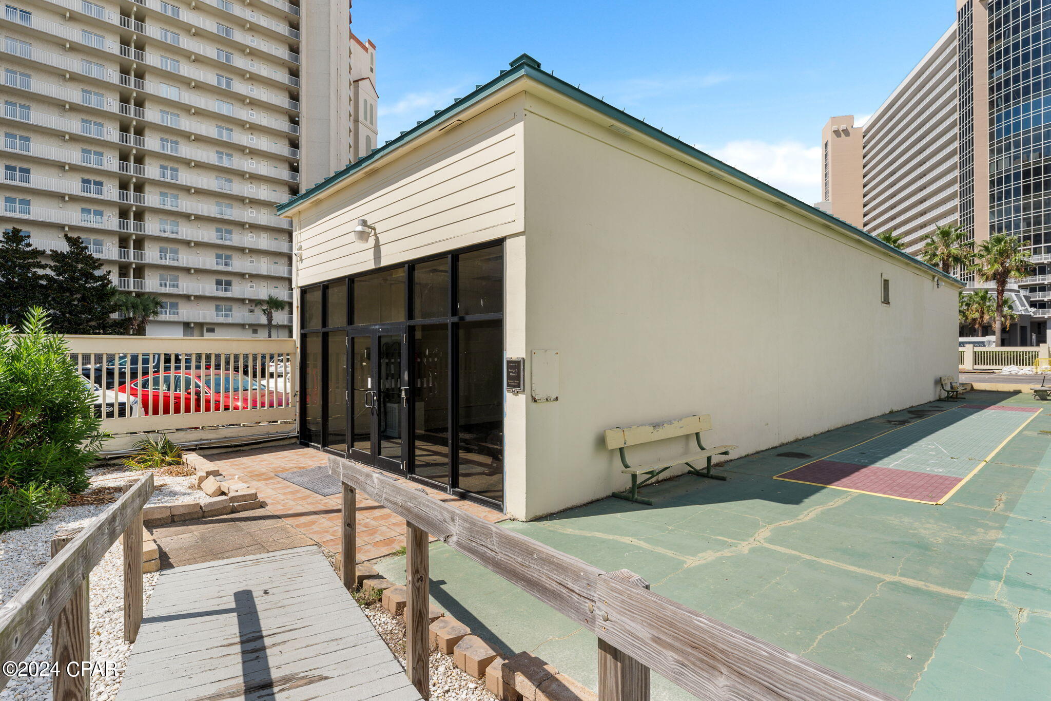 Sunbird Condo - Residential