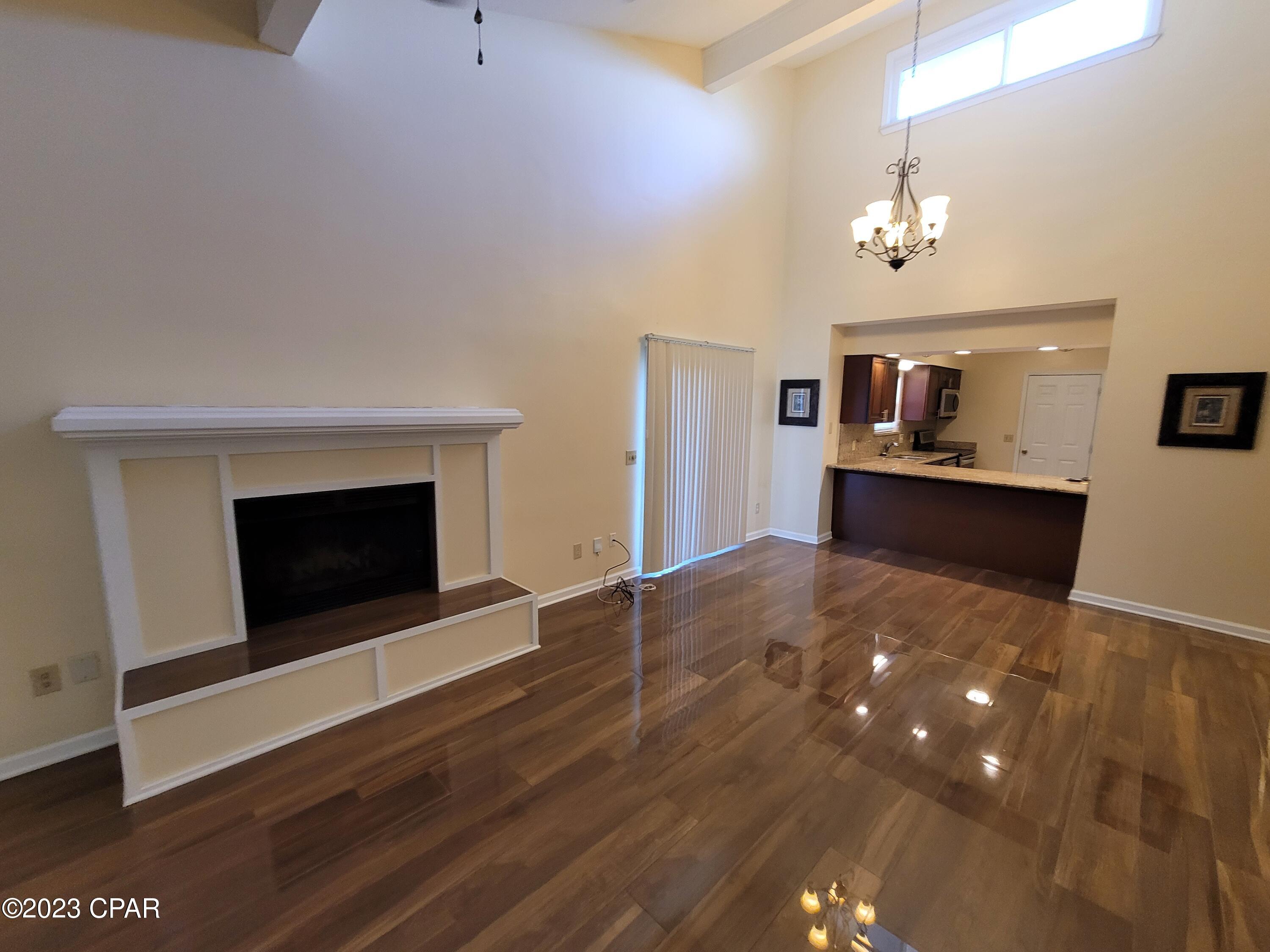 Venetian Villa - Residential Lease