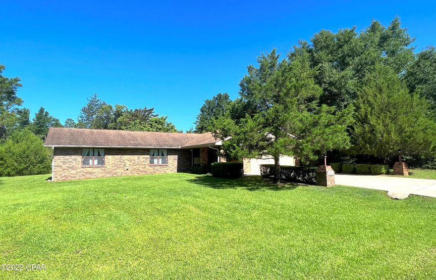 This well-maintained home is located in the Sunny Hills community and has so much to offer! Inside you will find an open concept living, dining and kitchen, large master bedroom with attached full bath and an oversized laundry room with sink. Outside features include 20x40 screened porch, attached garage and luscious landscaping. Whether you enjoy fishing Gap Pond, the white sandy beaches of Boat Lake or golfing, Sunny Hills offers a vast variety of amenities.