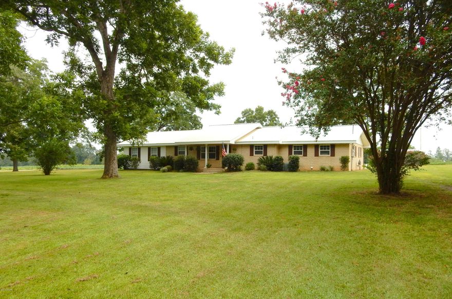 THIS 5 BEDROOM COUNTRY STYLE HOME HAS BEEN RECENTLY UPDATED TO INCLUDE NEW FLOORING, METAL ROOF, KITCHEN WITH STAINLESS STEEL APPLIANCES, UPDATED BATHROOMS, COMPLETE ELECTRICAL REWIRE AND NEW SEPTIC SYSTEM. MASTER SUITE FEATURES LARGE CLOSET, HARDWOOD FLOORS AND OFFICE NOOK. ENJOY YOUR MORNING COFFEE AND A/C IN THE SUN ROOM THAT OVERLOOKS THE INGROUND POOL AND HOT TUB. HOUSE IS NESTLED ON 2 +/- ACRES CONVENIENTLY LOCATED BETWEEN BONIFAY, CHIPLEY AND VERNON. ADDITIONAL 58 +/- ADJOINING ACRES AVAILABLE FOR PURCHASE.**SELLER WILL PAY UP TO 2,000 TOWARDS BUYERS CLOSING COST**