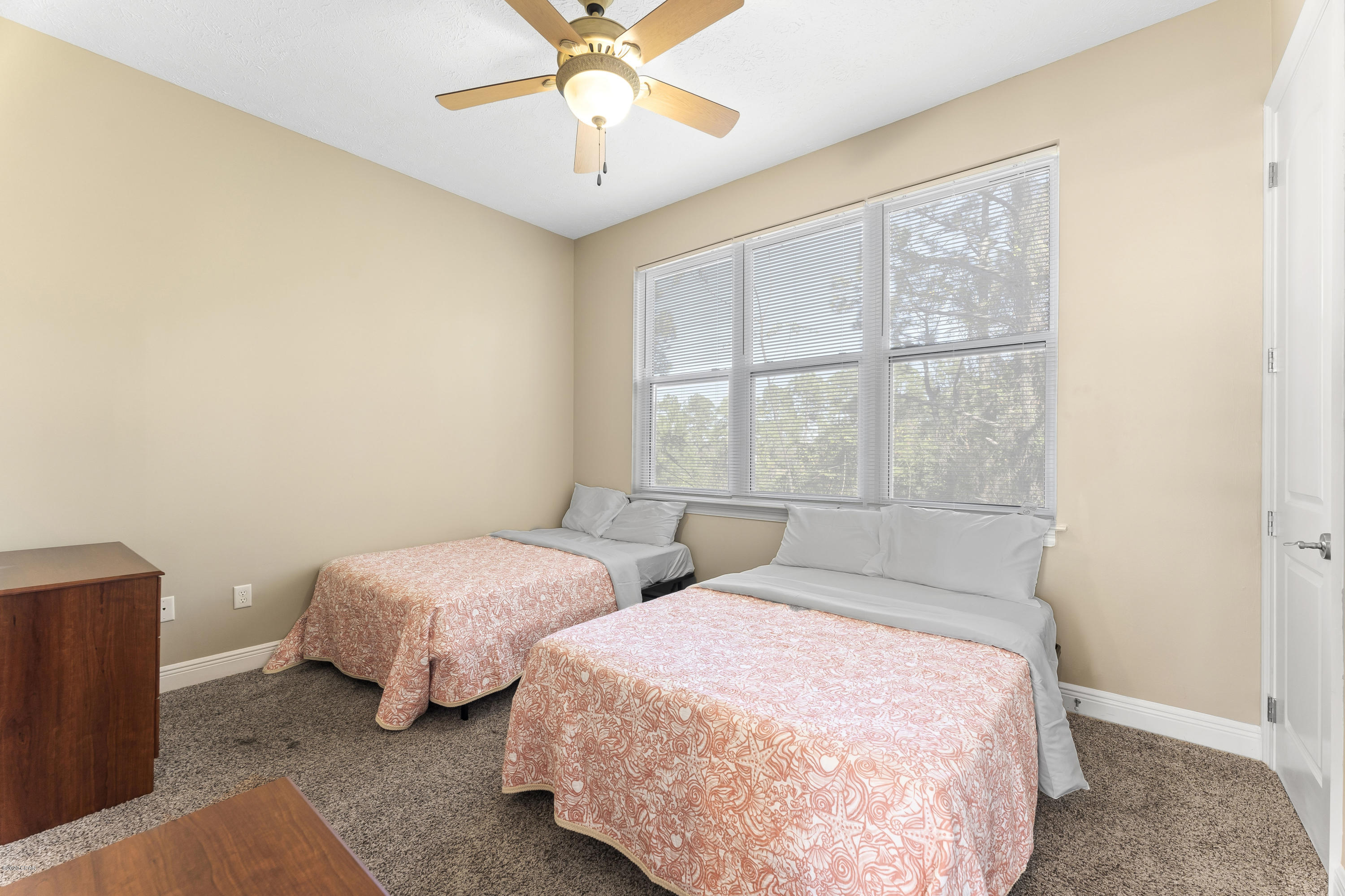 Long Beach 3rd - Residential