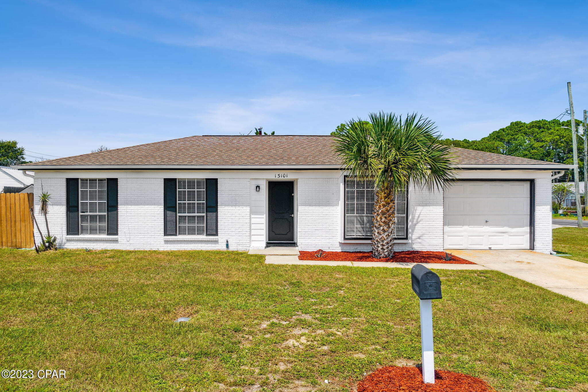 Hutchison's 2nd To Bahama Bch - Residential