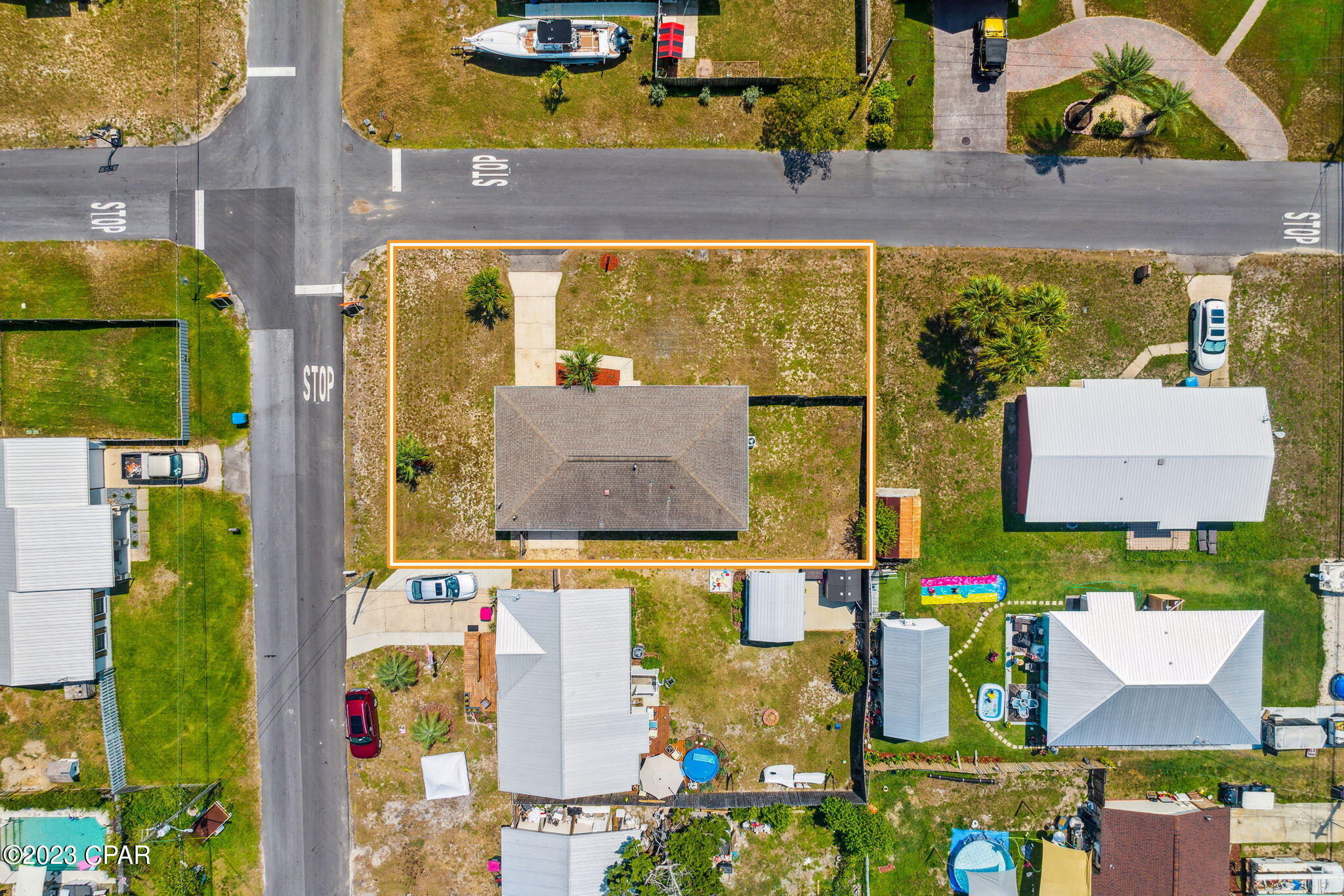 Hutchison's 2nd To Bahama Bch - Residential