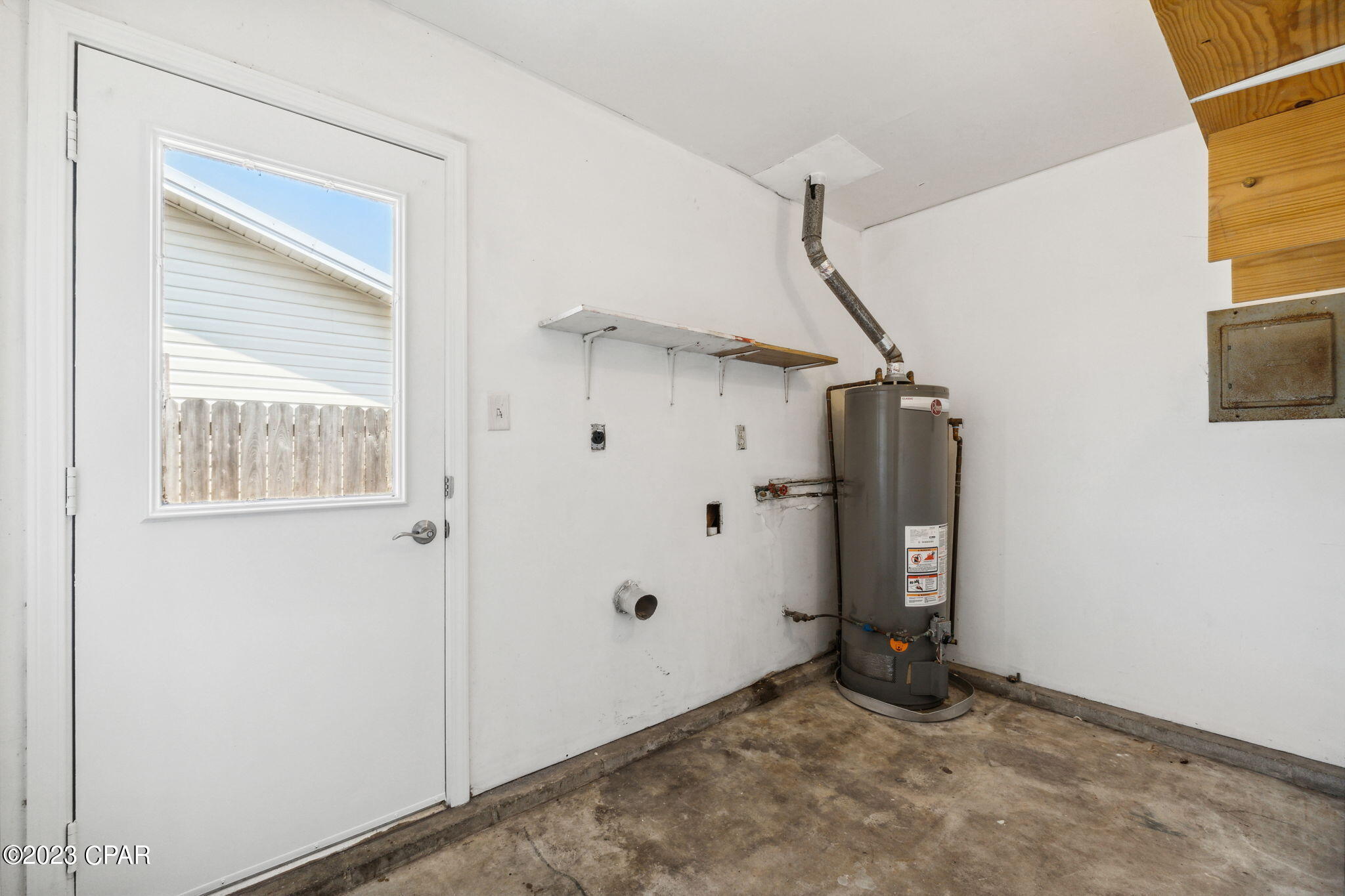 Hutchison's 2nd To Bahama Bch - Residential