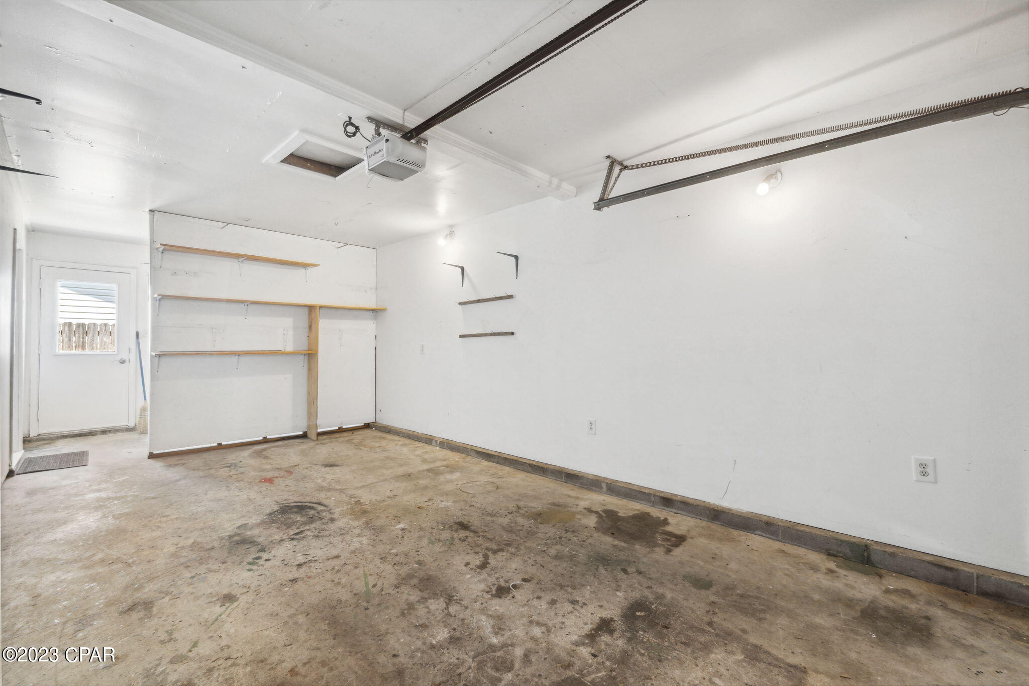 Hutchison's 2nd To Bahama Bch - Residential