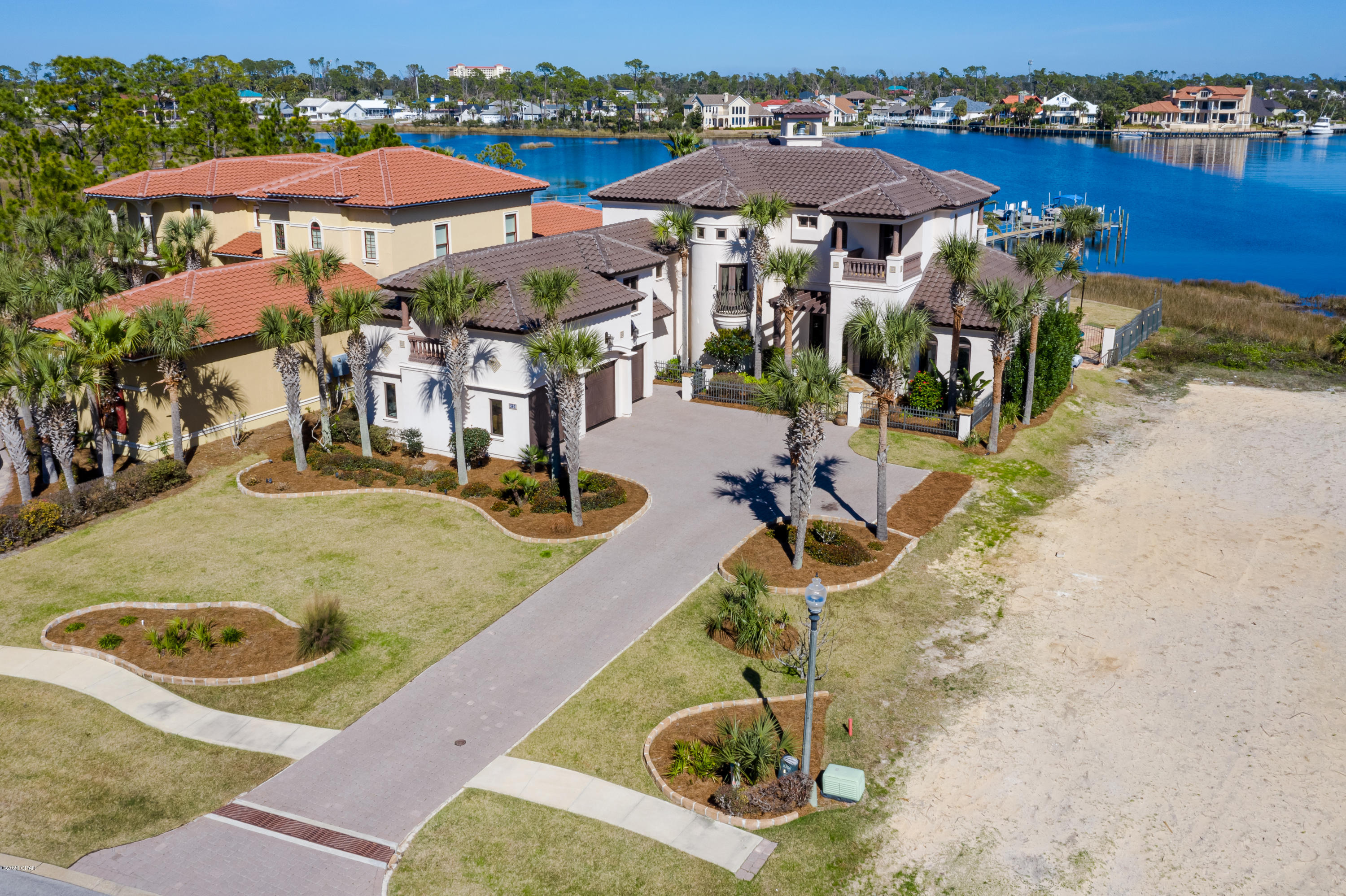 Finisterre - Residential