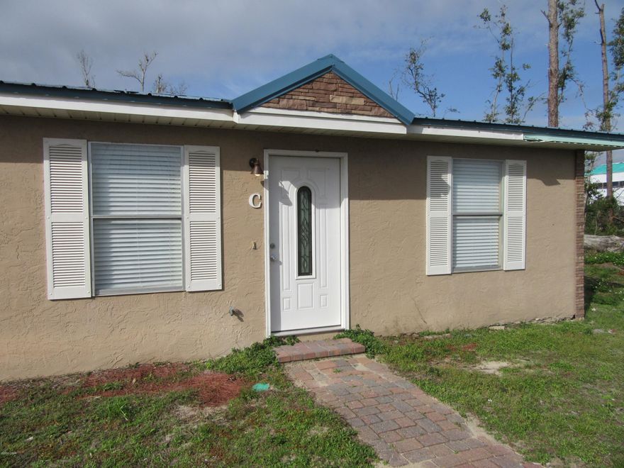 Very nice 2 bedroom 1 bath apartment located on a quiet cul-de-sac in the much desired Lynn Haven community. Close to the nicest schools, shopping, dining and centrally located to bases and the beach. All property sizes and ages are approximate, please measure and/or verify if important. School assignments are subject to change, please check with Bay County for most accurate information. Deposit is the same as one month's rent. No pets allowed.



*** MOVE IN SPECIAL 1/2 OFF 2ND MONTHS RENT ***