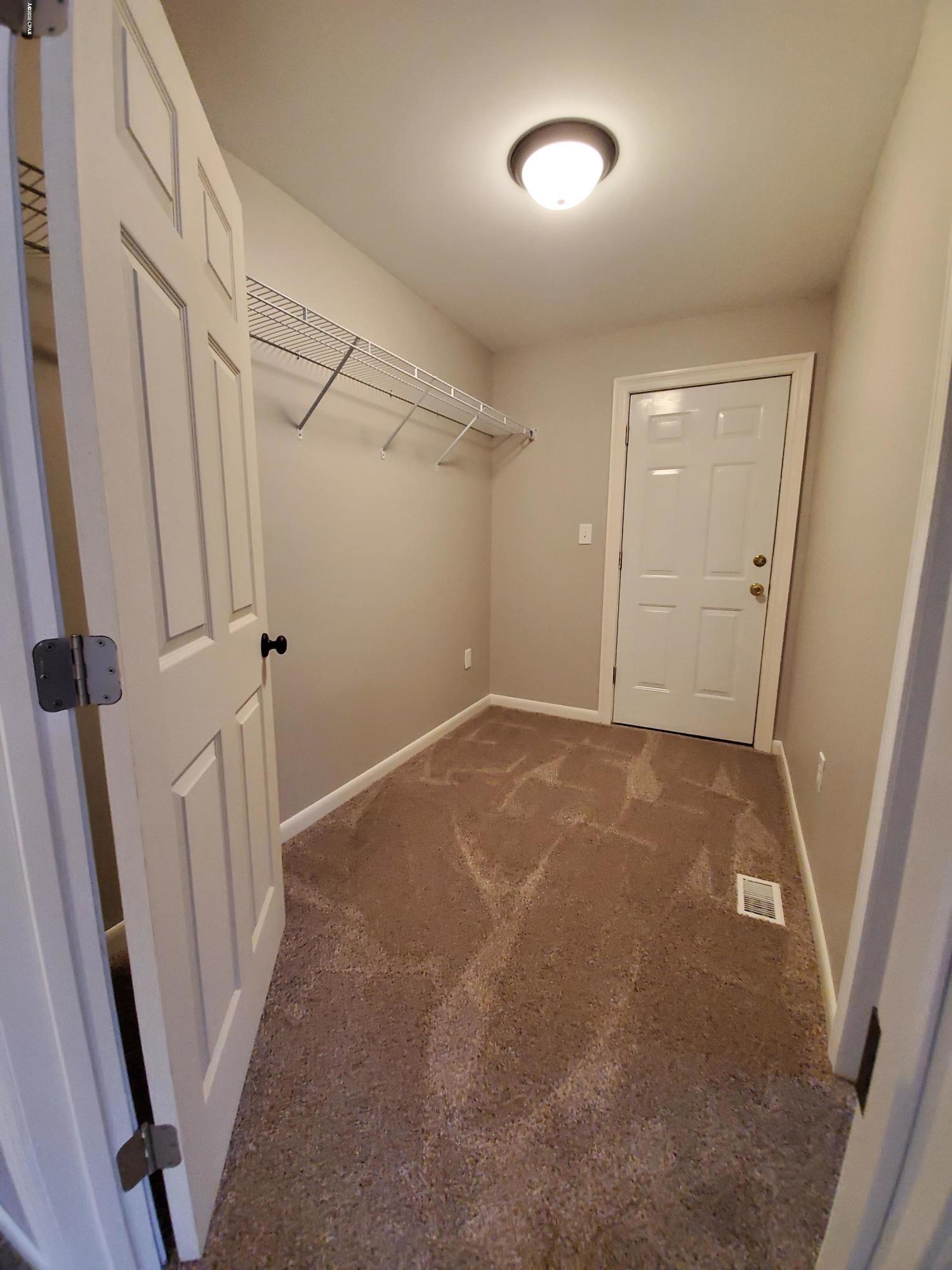 [No Recorded Subdiv] - Residential Lease