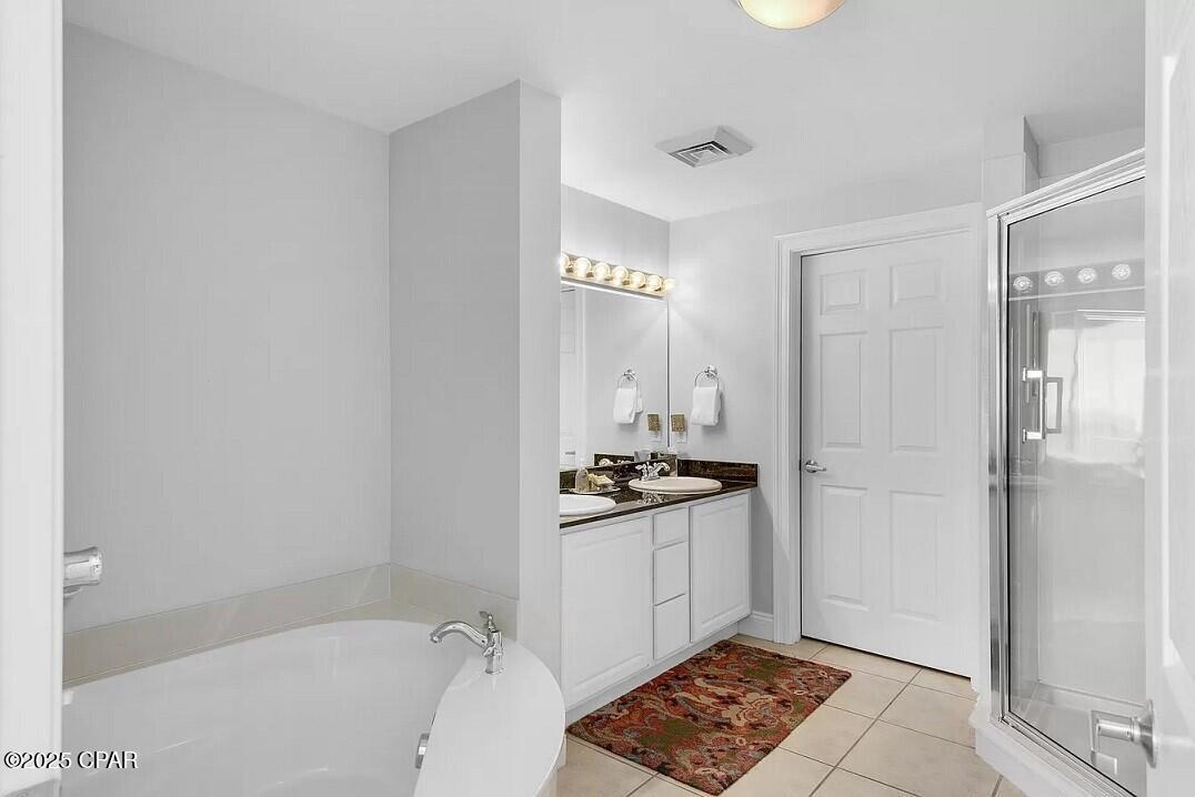 Calypso Towers I - Residential