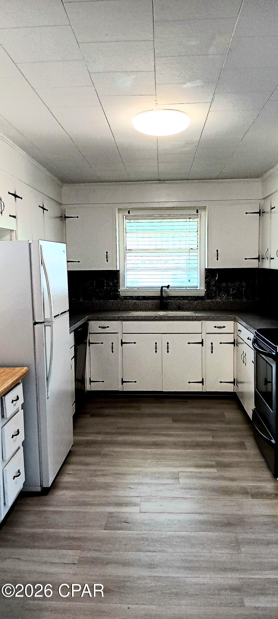 Lake Drive Heights - Residential Lease